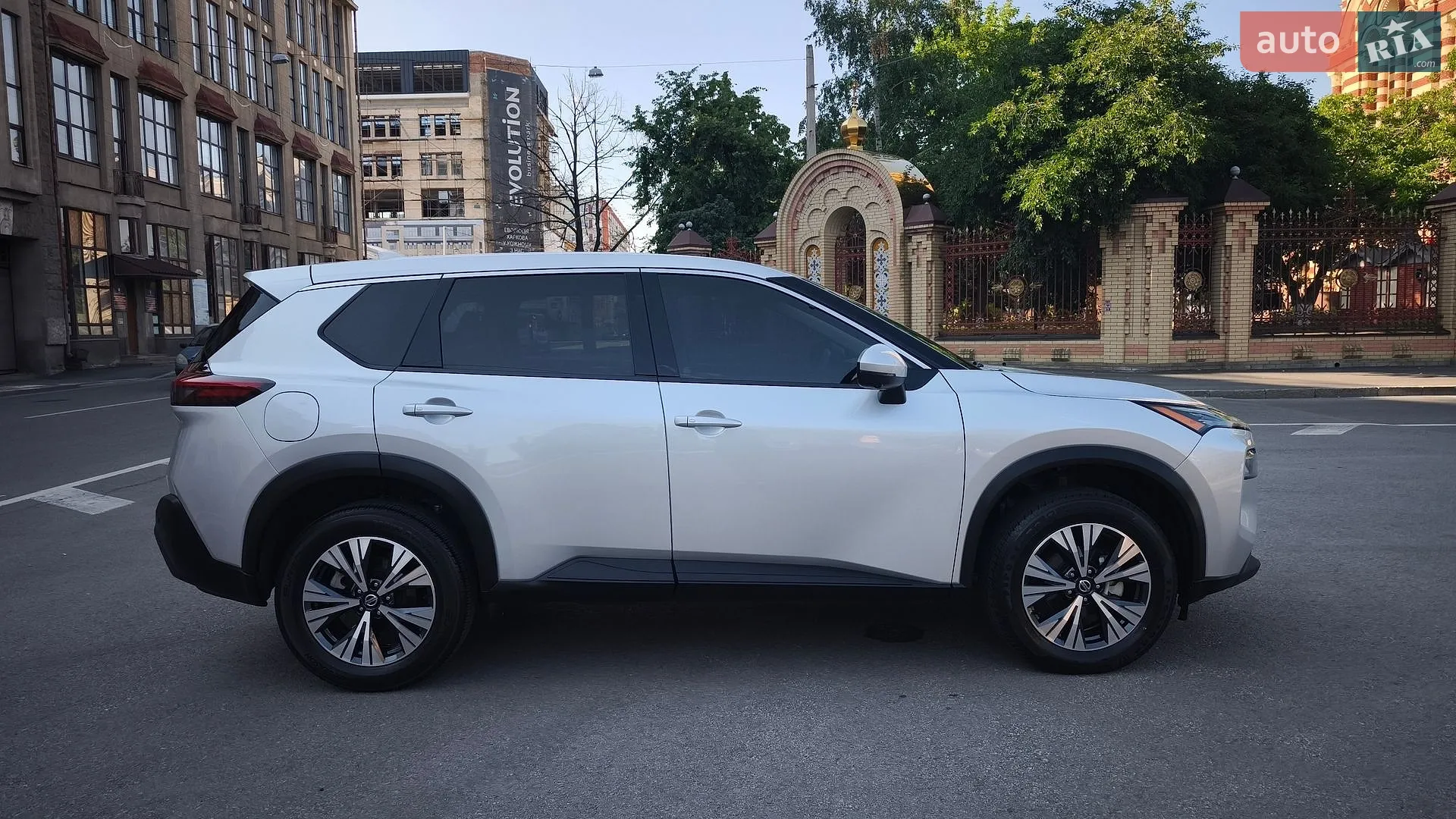2021 Nissan Rogue - мініатюра 3