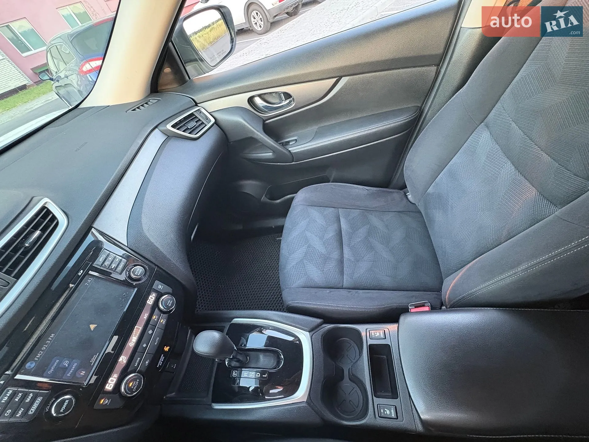 2016 Nissan Rogue - мініатюра 12