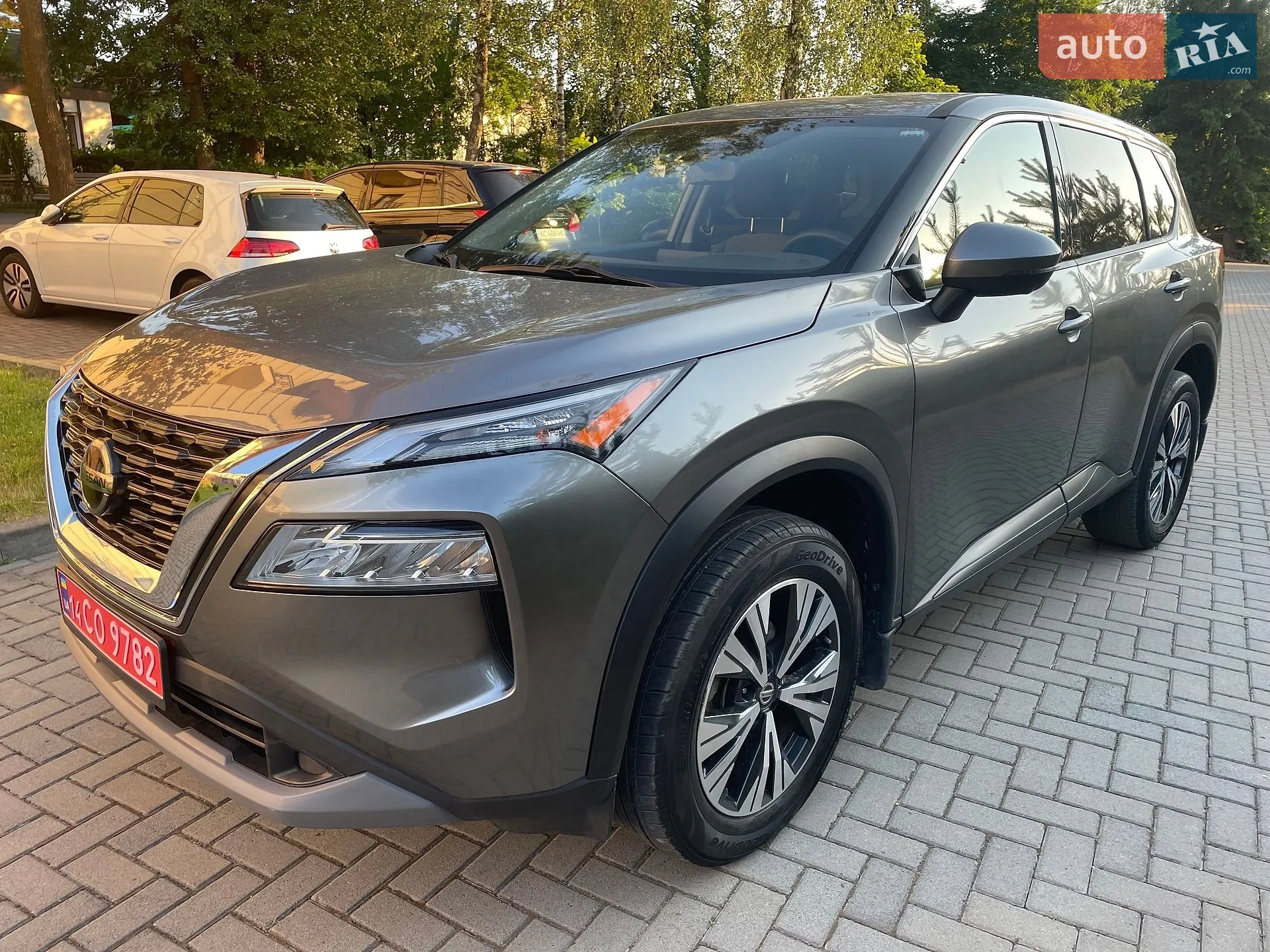 2020 Nissan Rogue - мініатюра 2