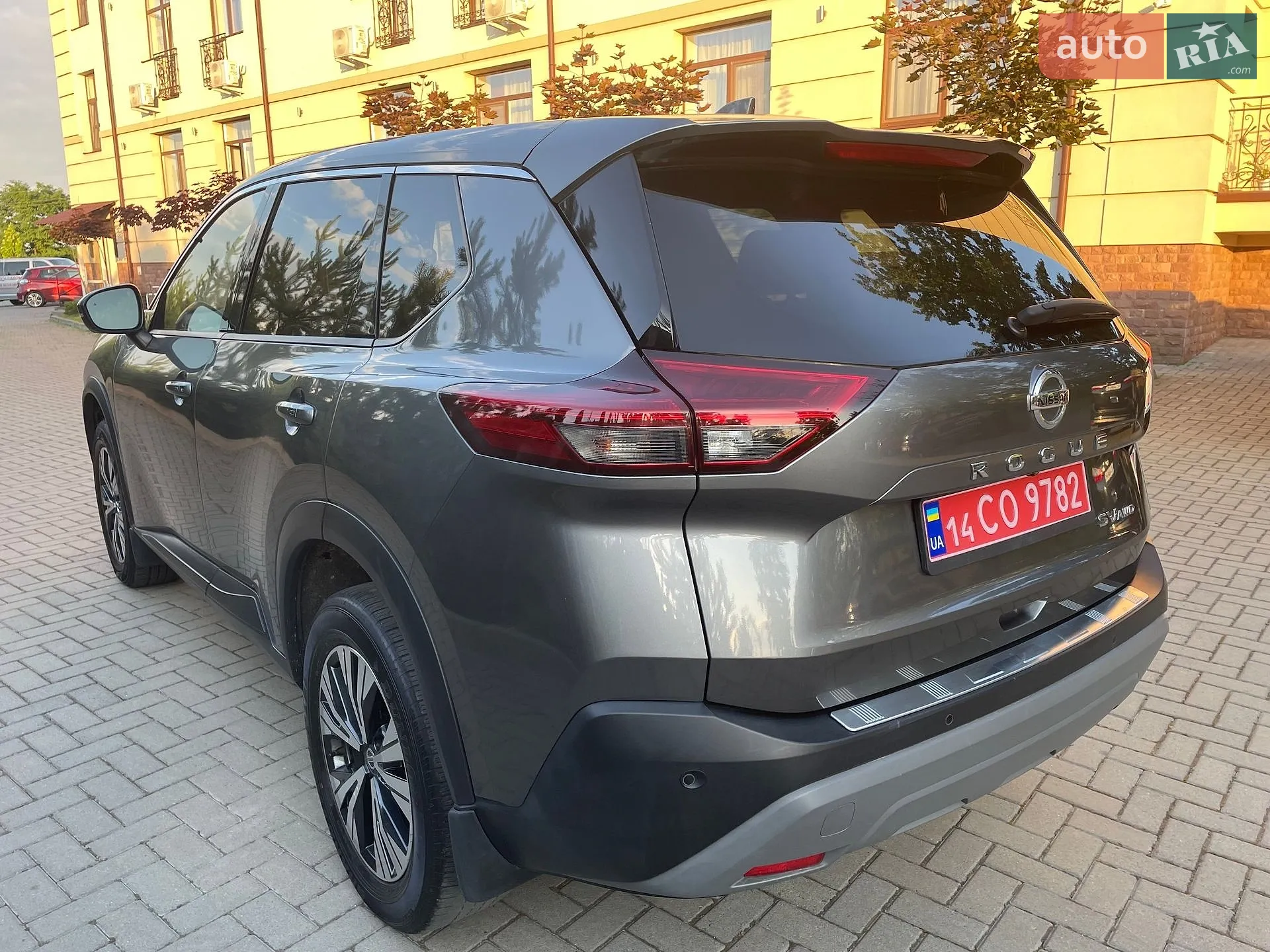 2020 Nissan Rogue - мініатюра 11