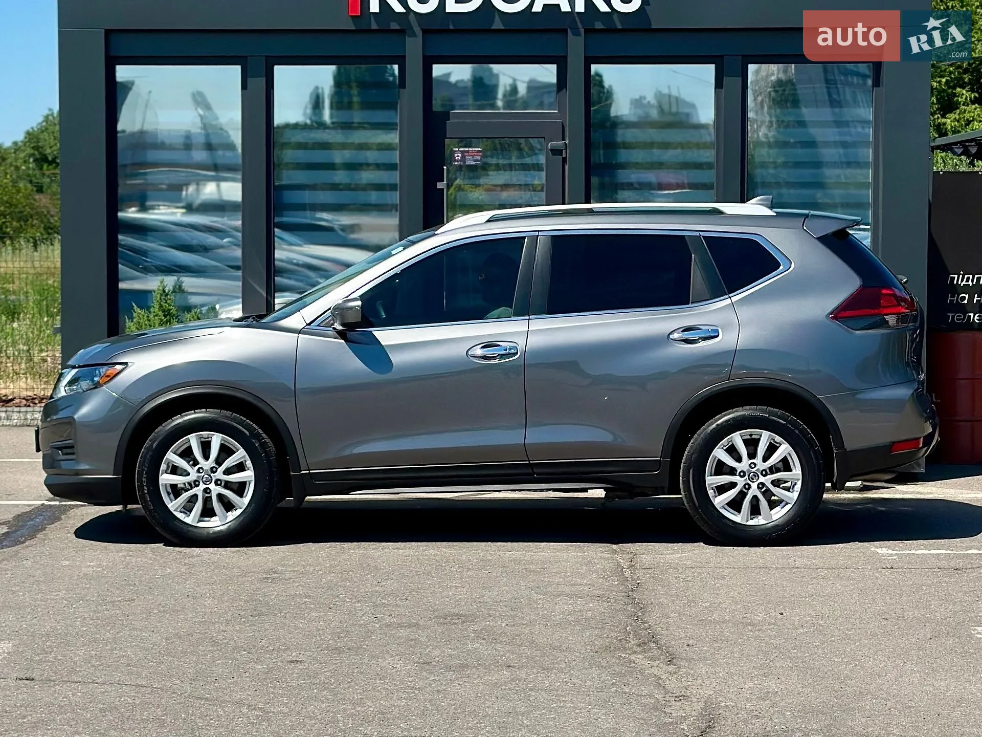 2019 Nissan Rogue - мініатюра 3