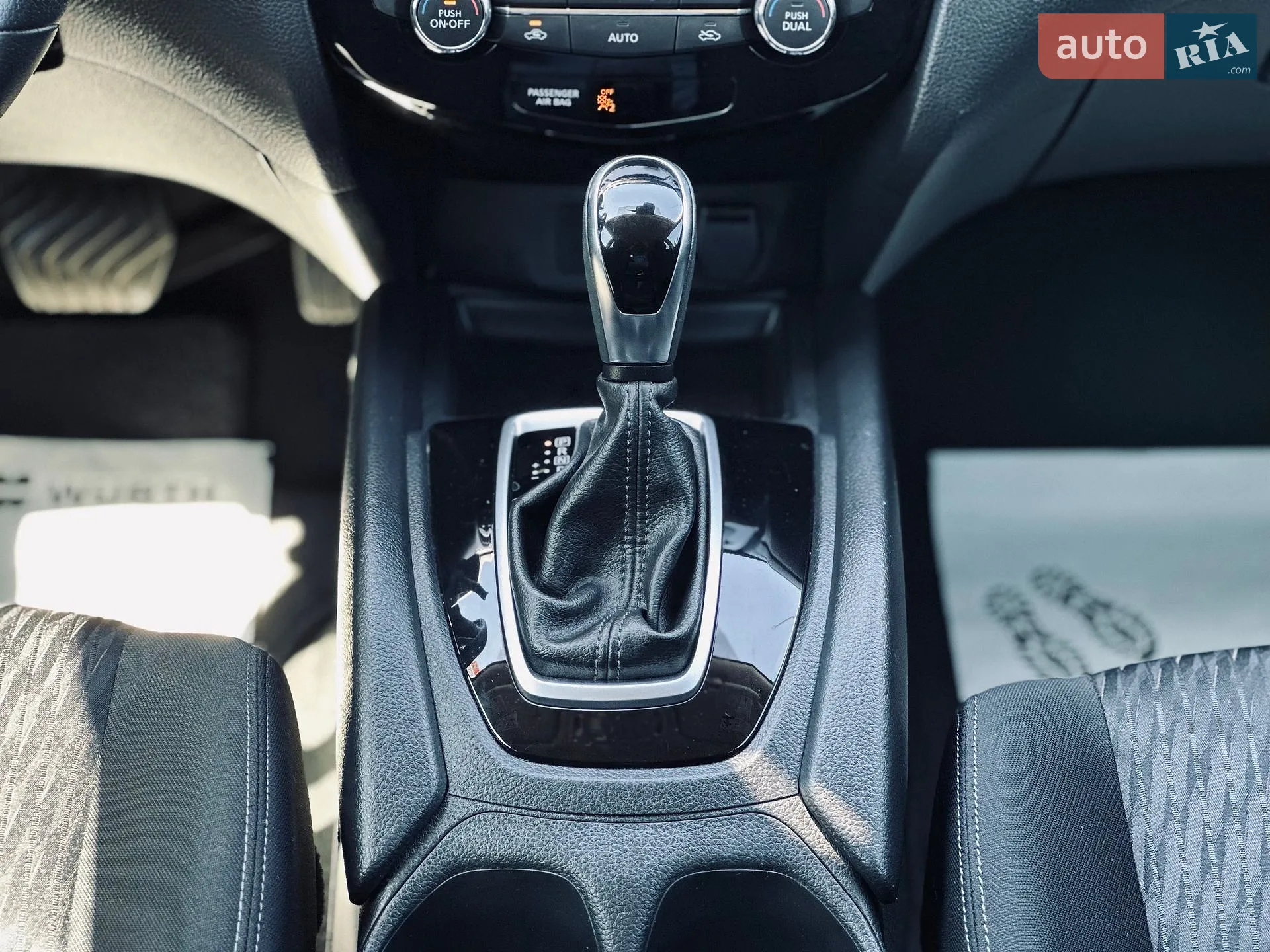 2019 Nissan Rogue - мініатюра 28