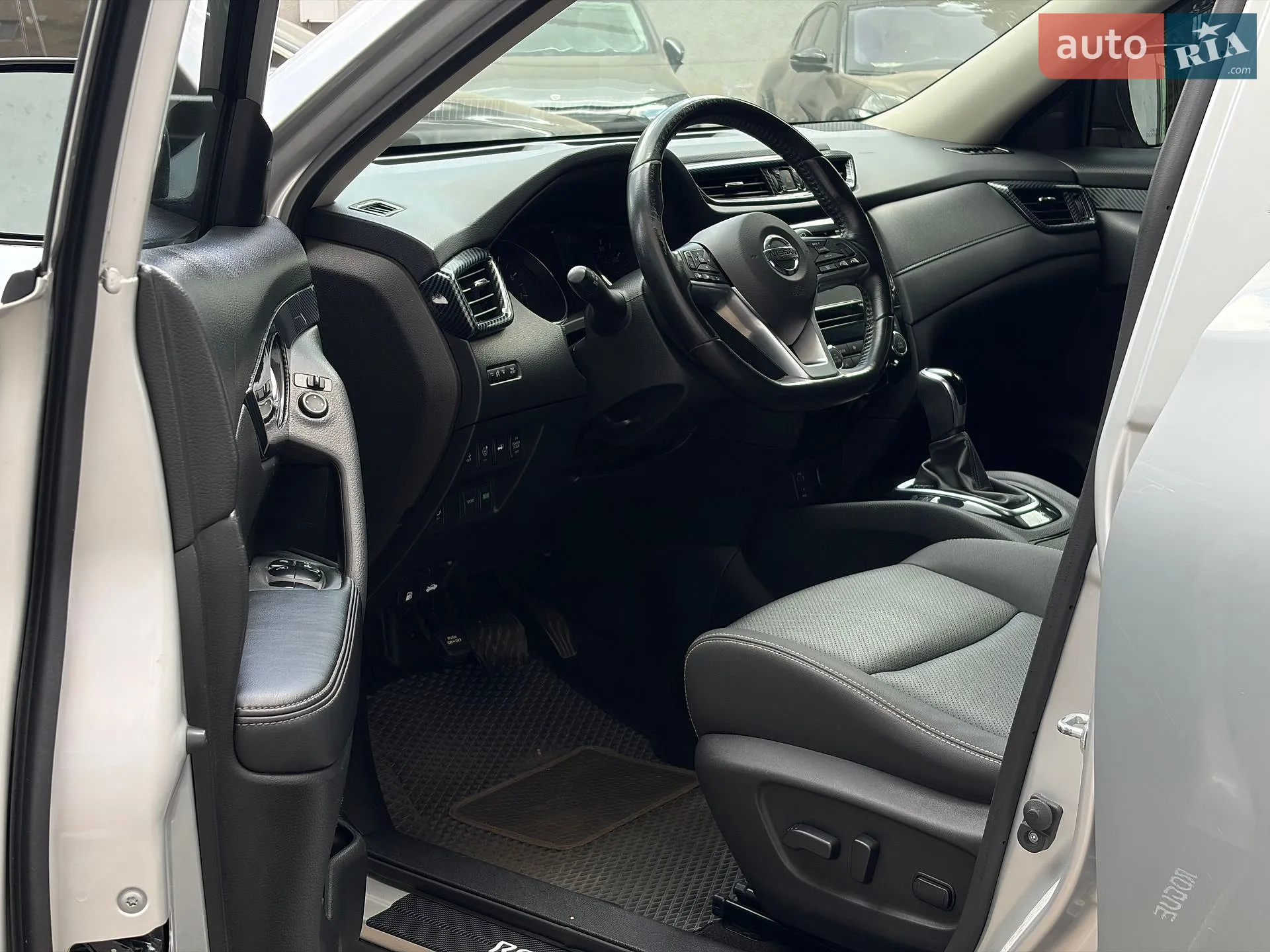 2017 Nissan Rogue - мініатюра 22