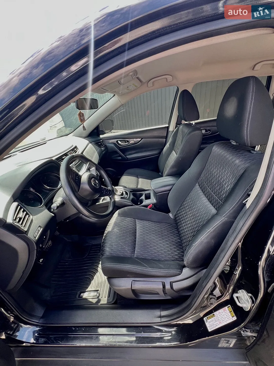 2017 Nissan Rogue - мініатюра 11