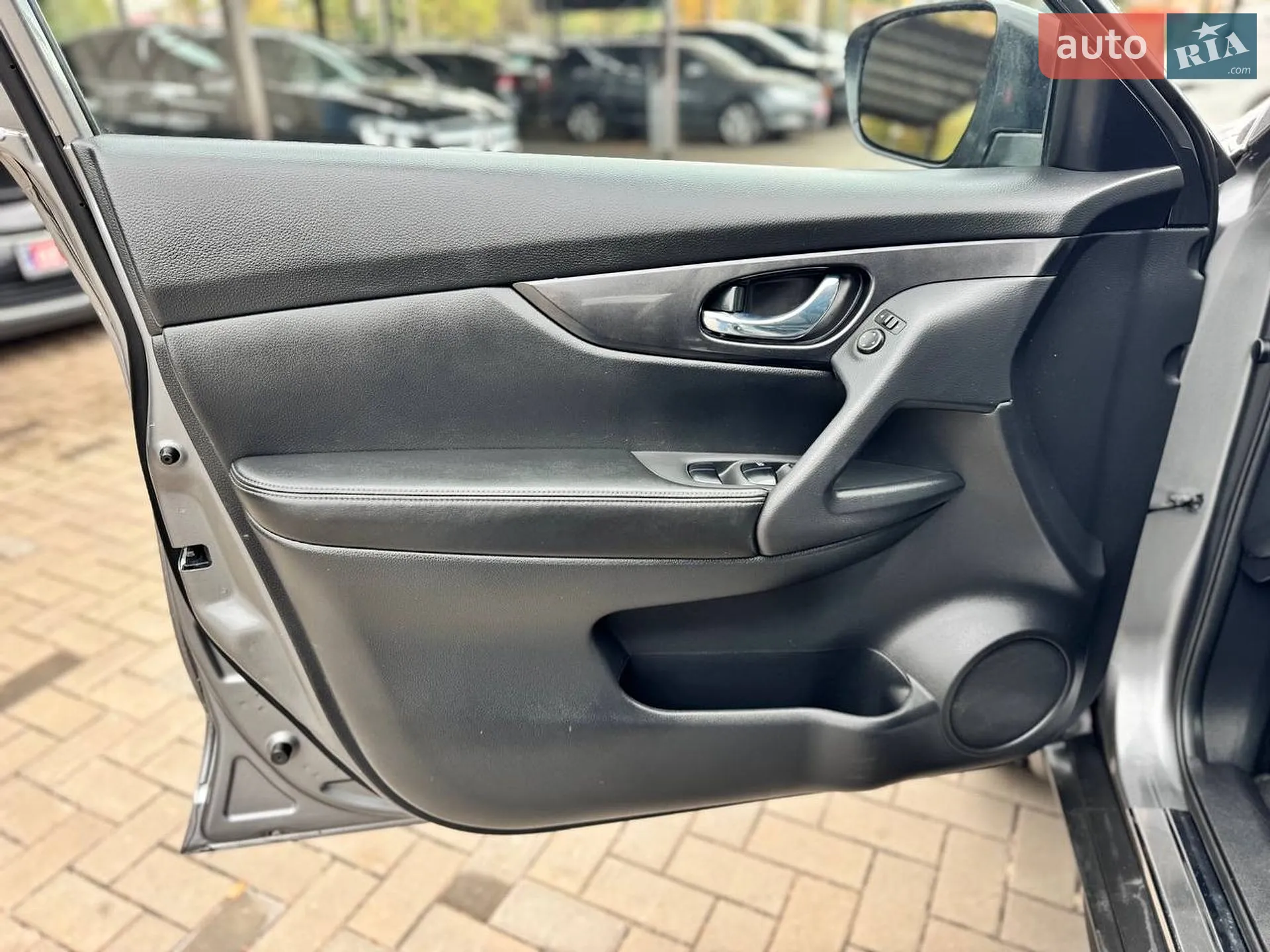 2016 Nissan Rogue - мініатюра 12