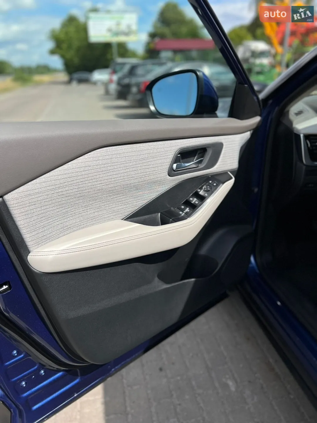 2021 Nissan Rogue - мініатюра 2