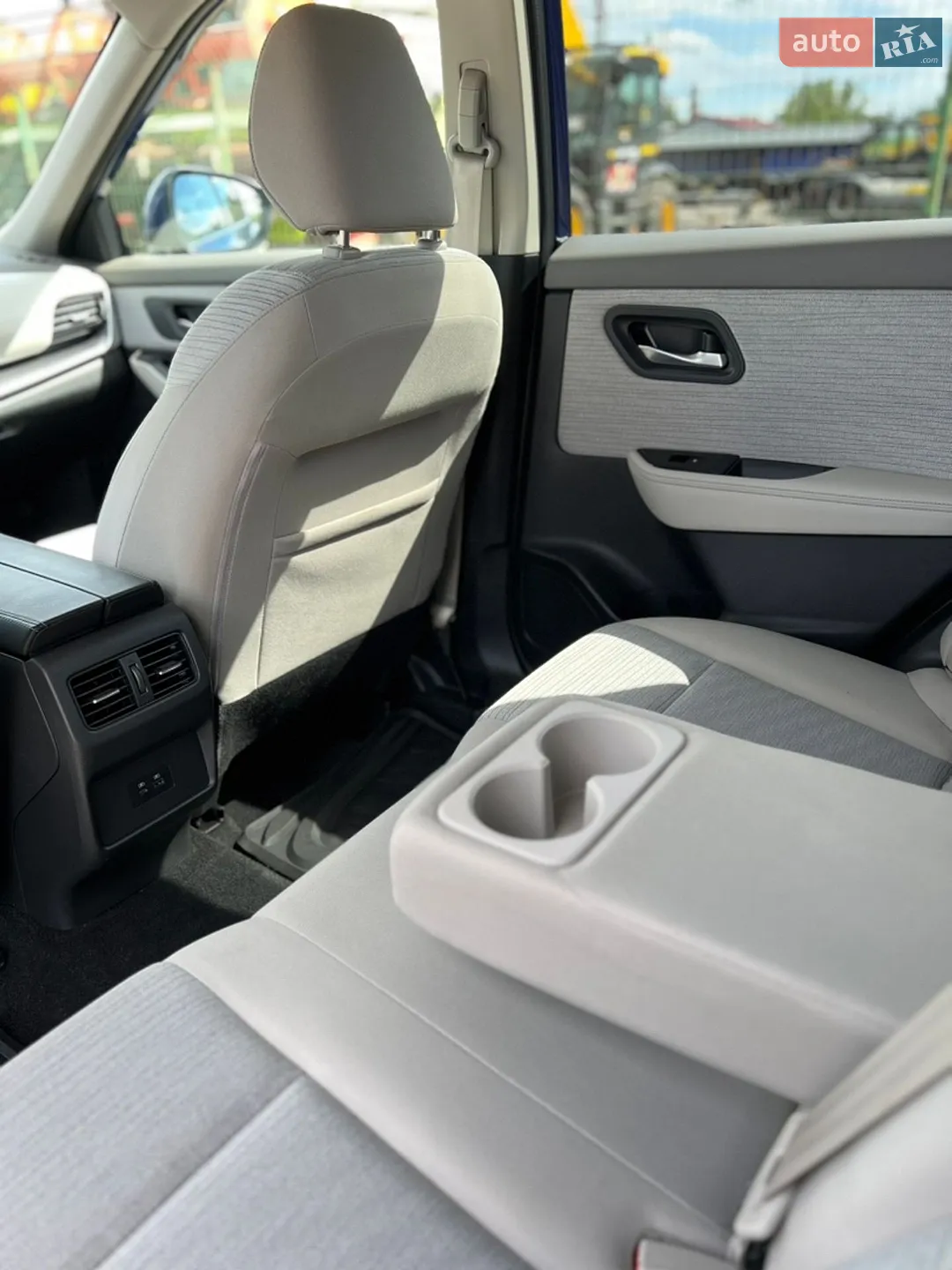2021 Nissan Rogue - мініатюра 9