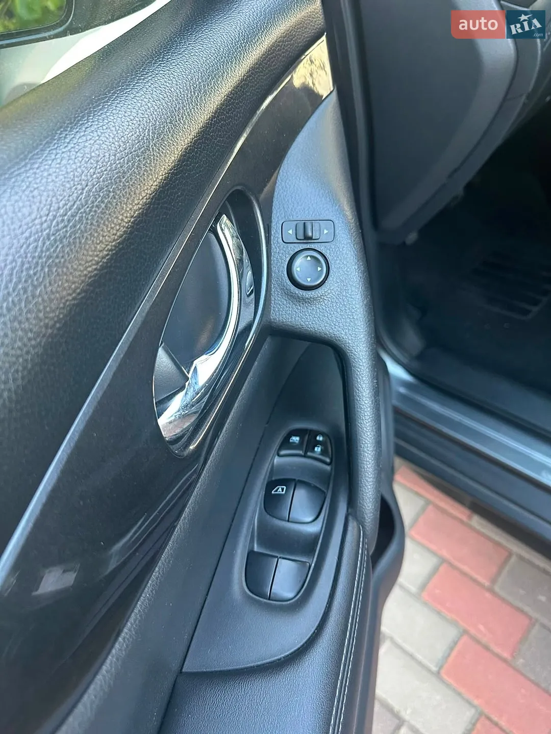 2019 Nissan Rogue - мініатюра 3