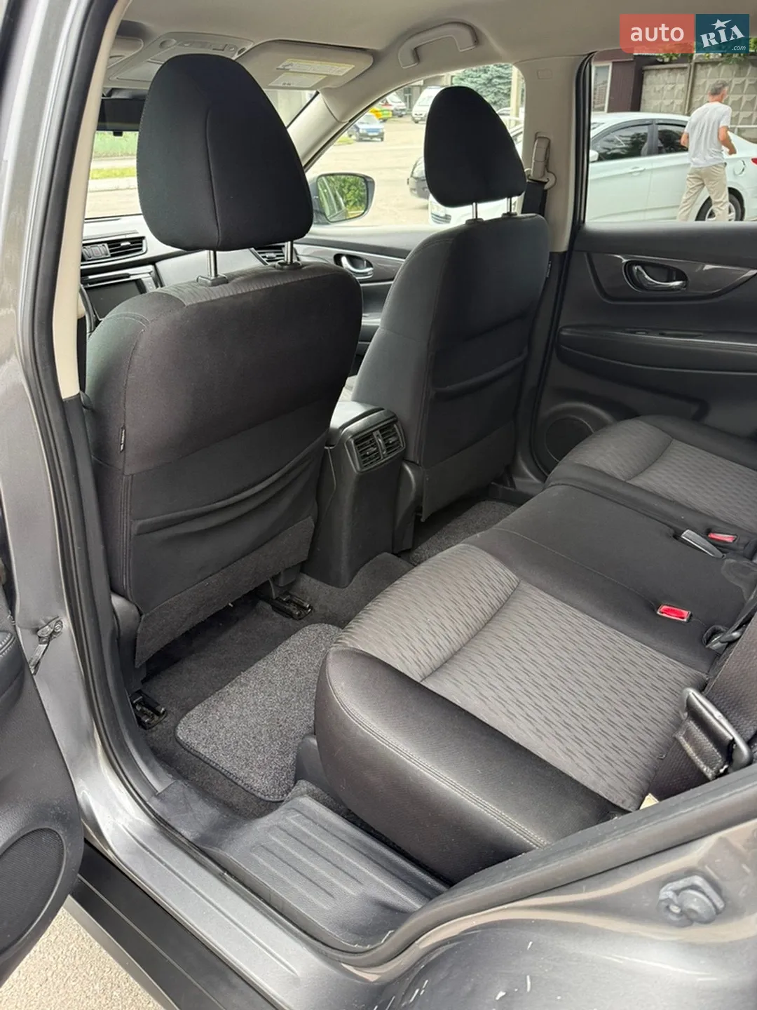 2018 Nissan Rogue - мініатюра 9
