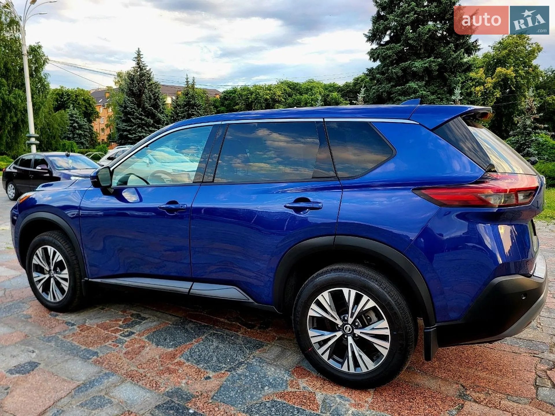 2021 Nissan Rogue - мініатюра 10