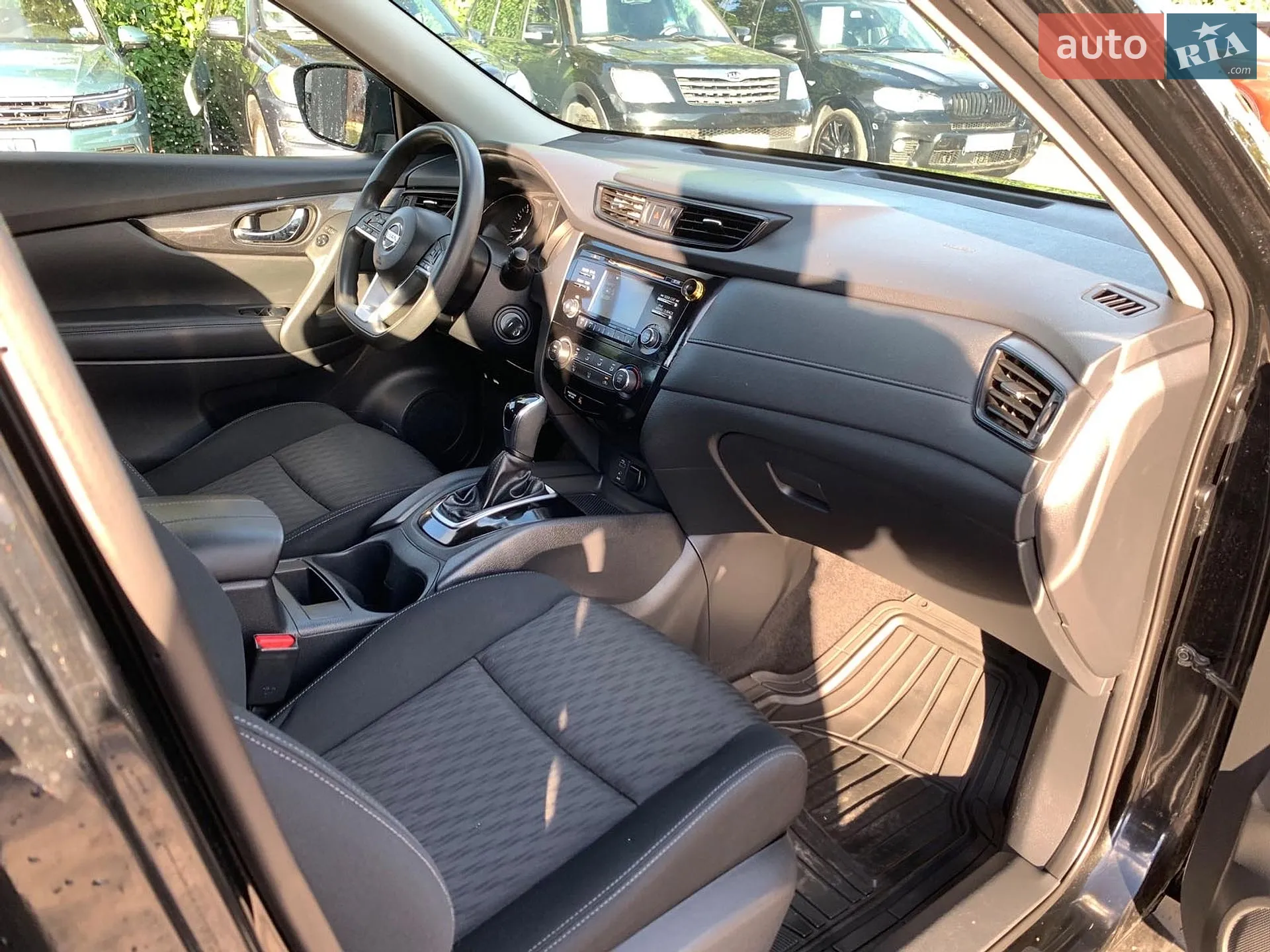 2017 Nissan Rogue - мініатюра 24