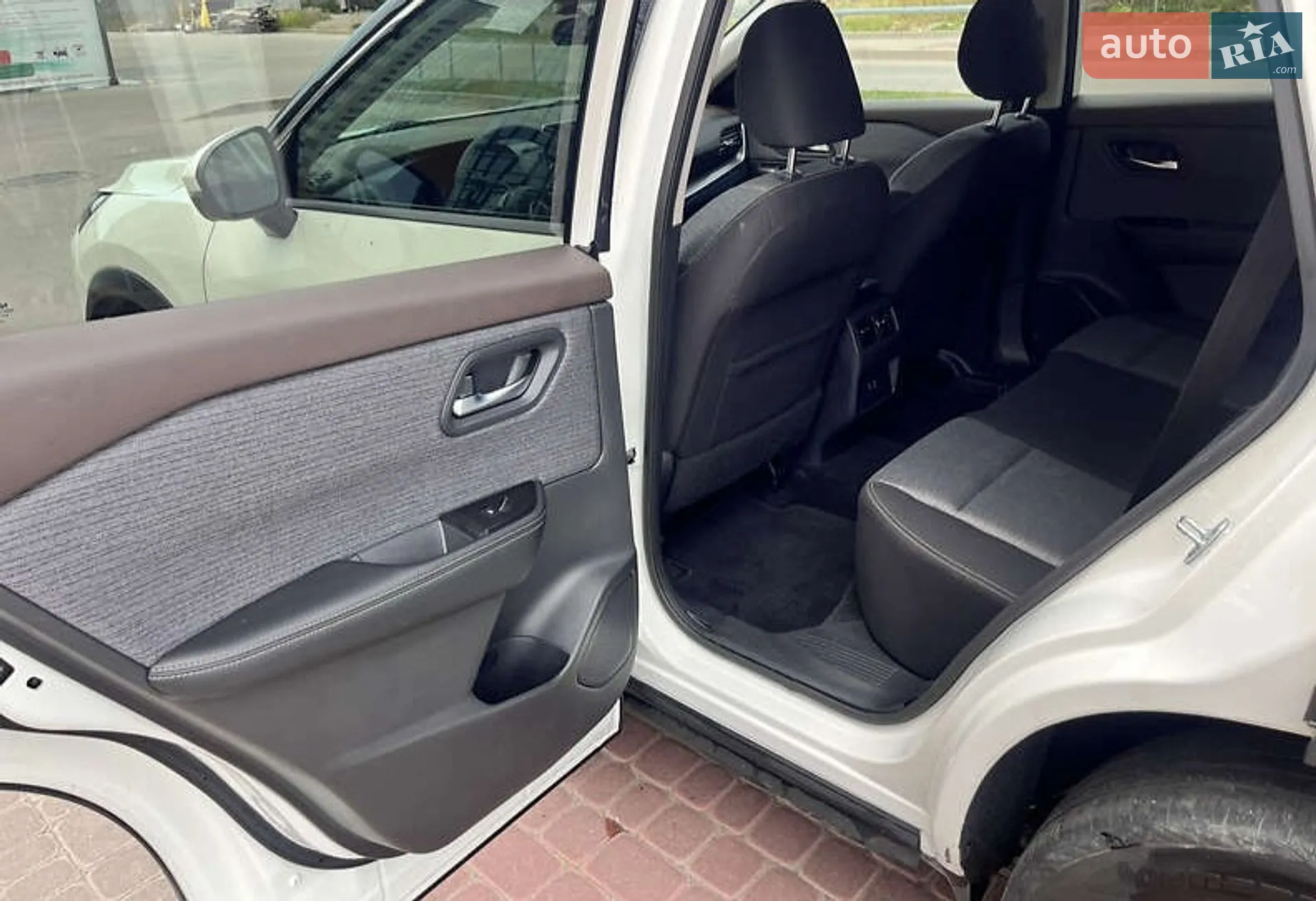 2021 Nissan Rogue - мініатюра 12