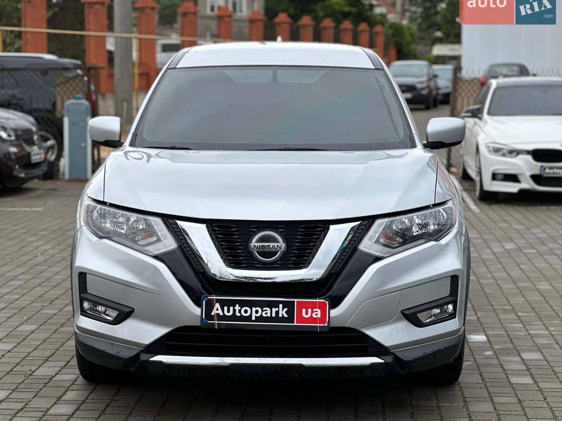 2017 Nissan Rogue - мініатюра 2