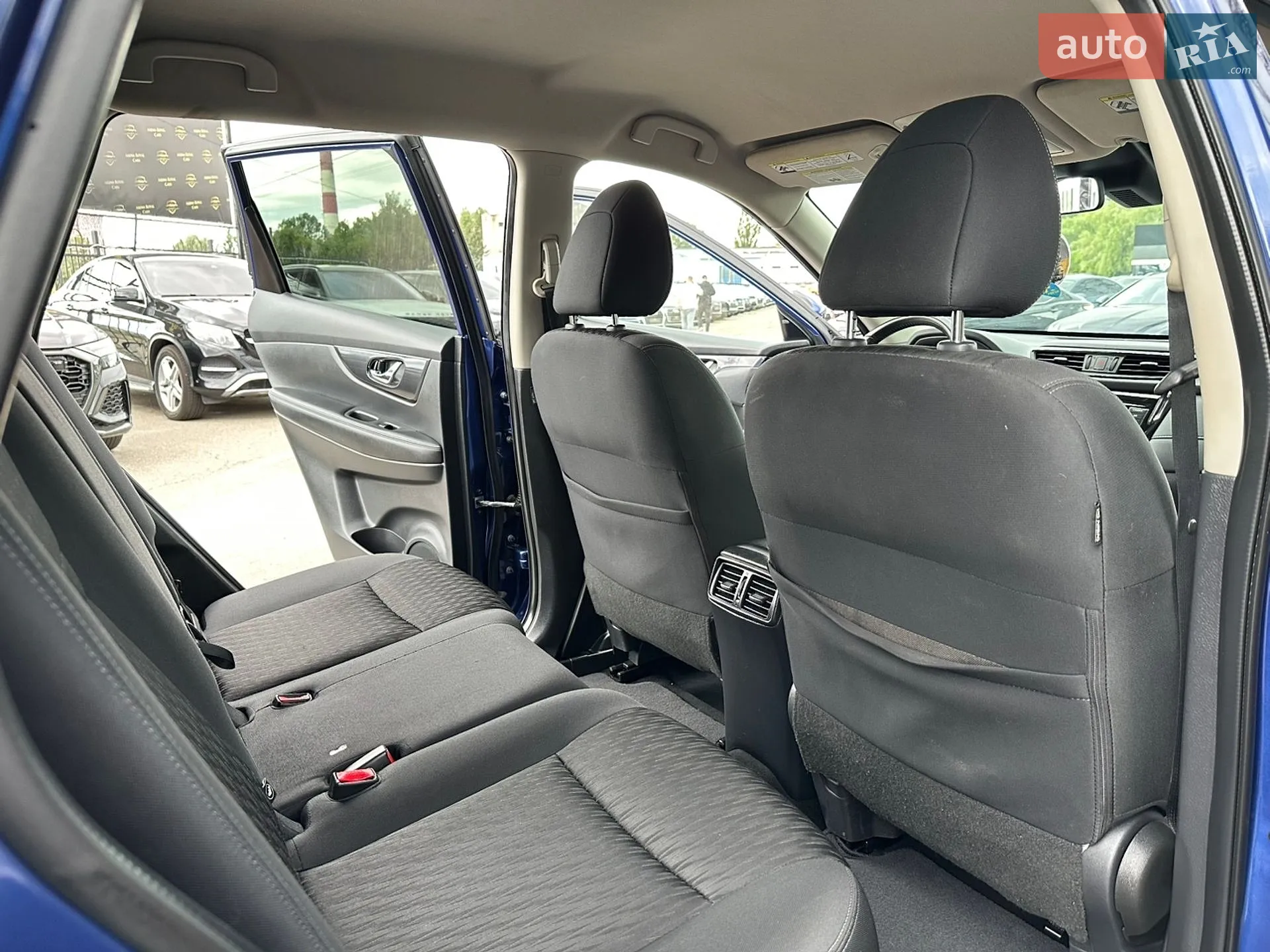 2019 Nissan Rogue - мініатюра 18