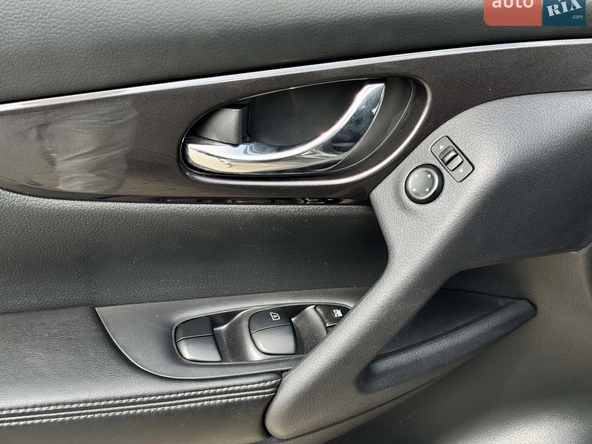 2019 Nissan Rogue - мініатюра 17