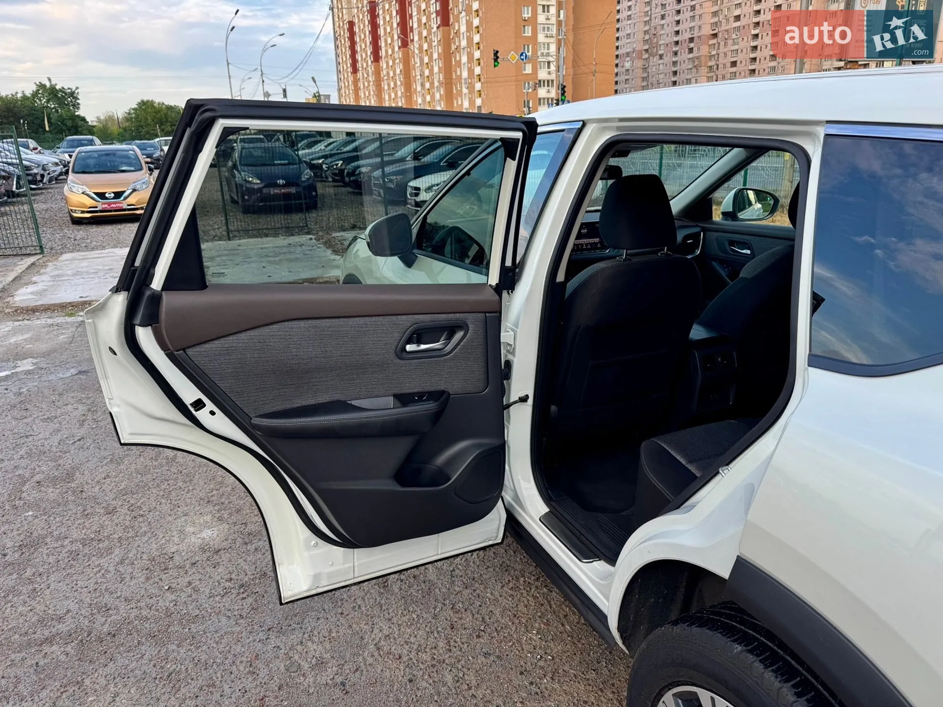 2021 Nissan Rogue - мініатюра 33