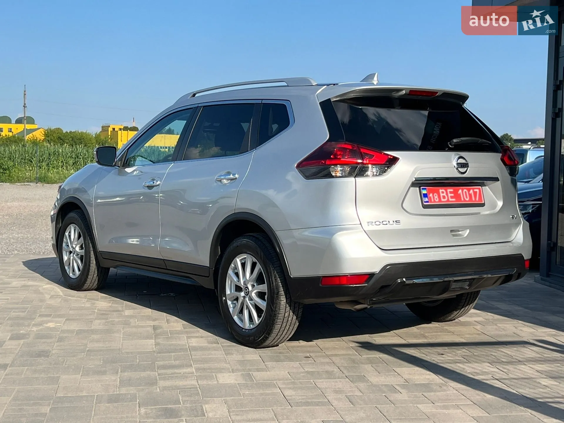 2018 Nissan Rogue - мініатюра 11