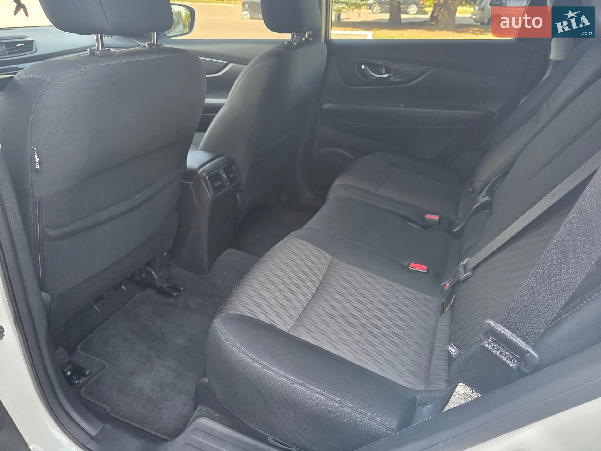 2018 Nissan Rogue - мініатюра 18