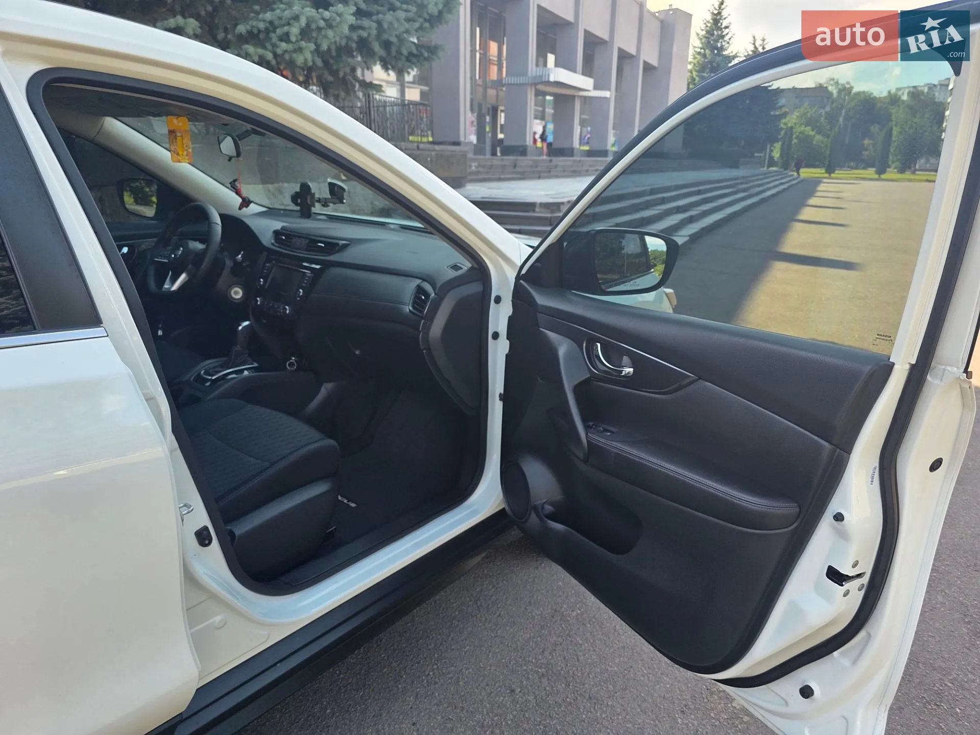 2018 Nissan Rogue - мініатюра 23