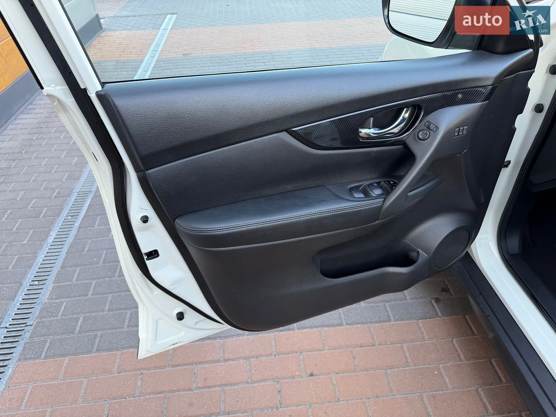 2017 Nissan Rogue - мініатюра 37