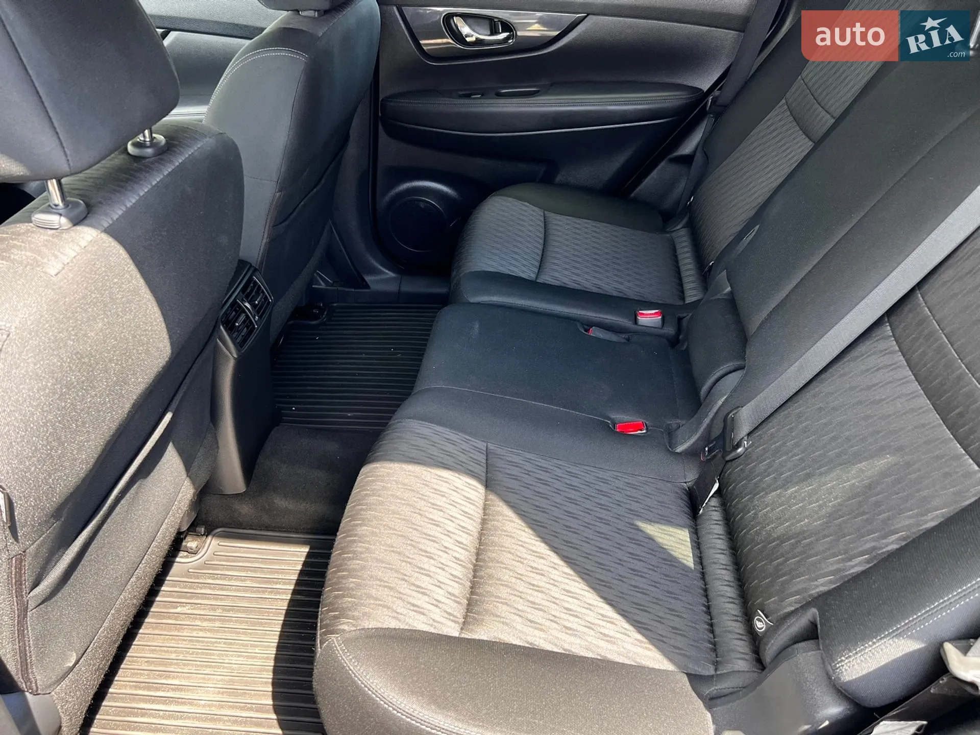 2018 Nissan Rogue - мініатюра 8