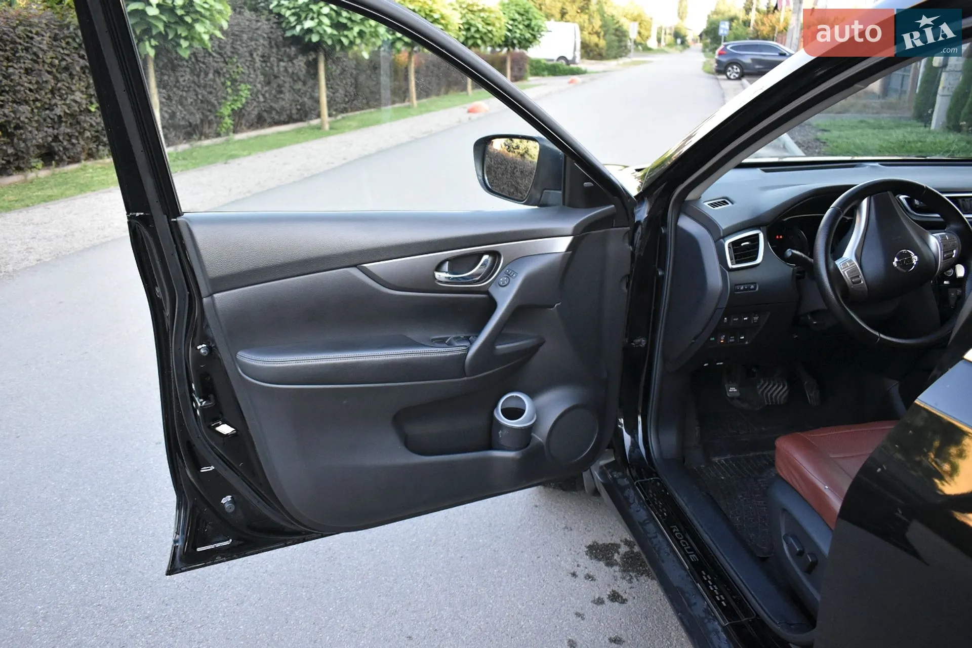 2016 Nissan Rogue - мініатюра 28