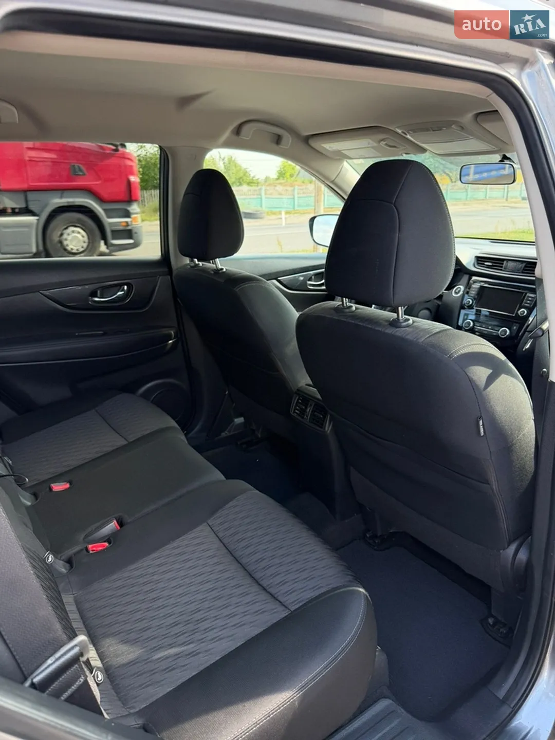 2017 Nissan Rogue - мініатюра 6
