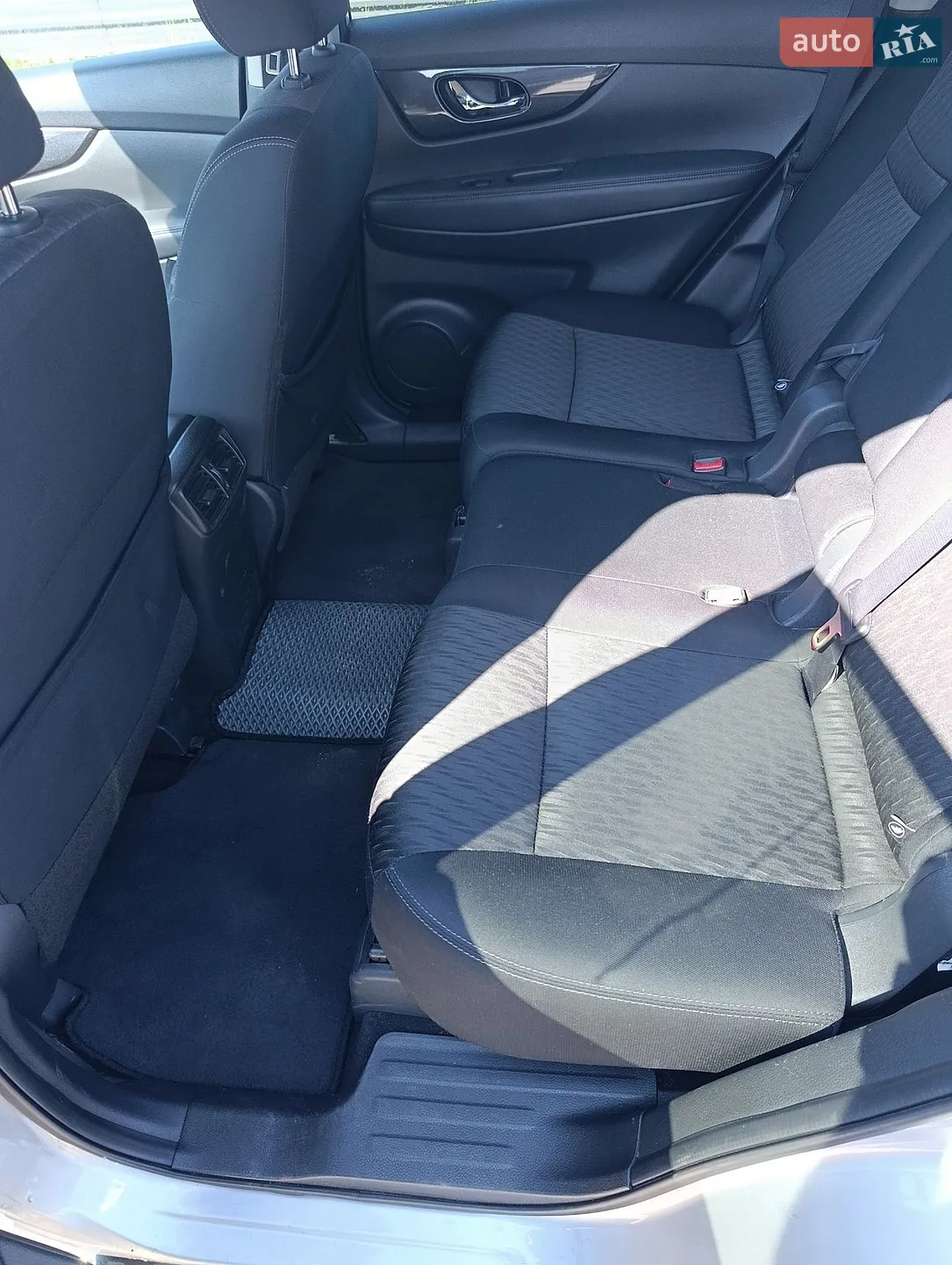 2016 Nissan Rogue - мініатюра 13