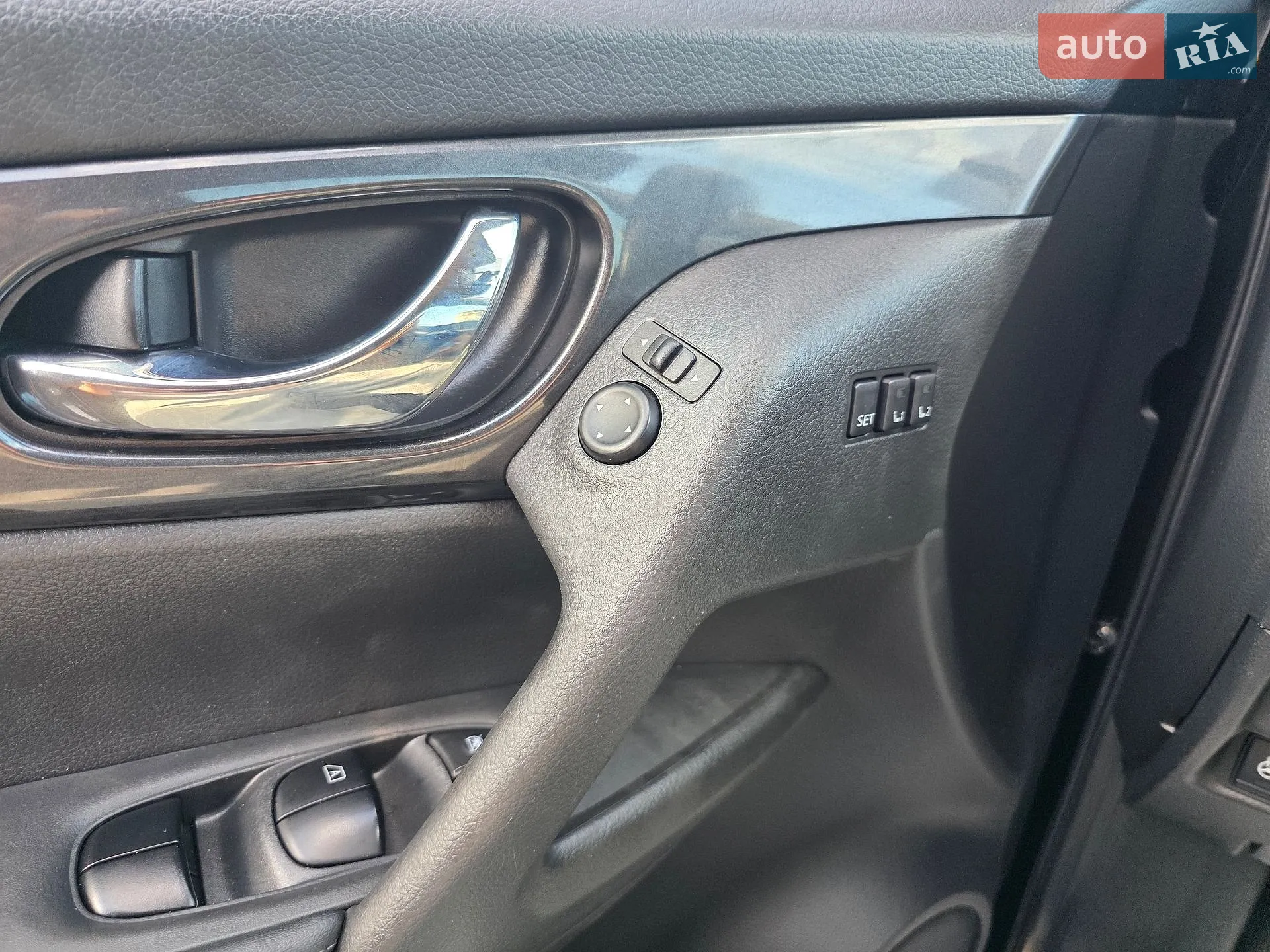 2018 Nissan Rogue - мініатюра 9
