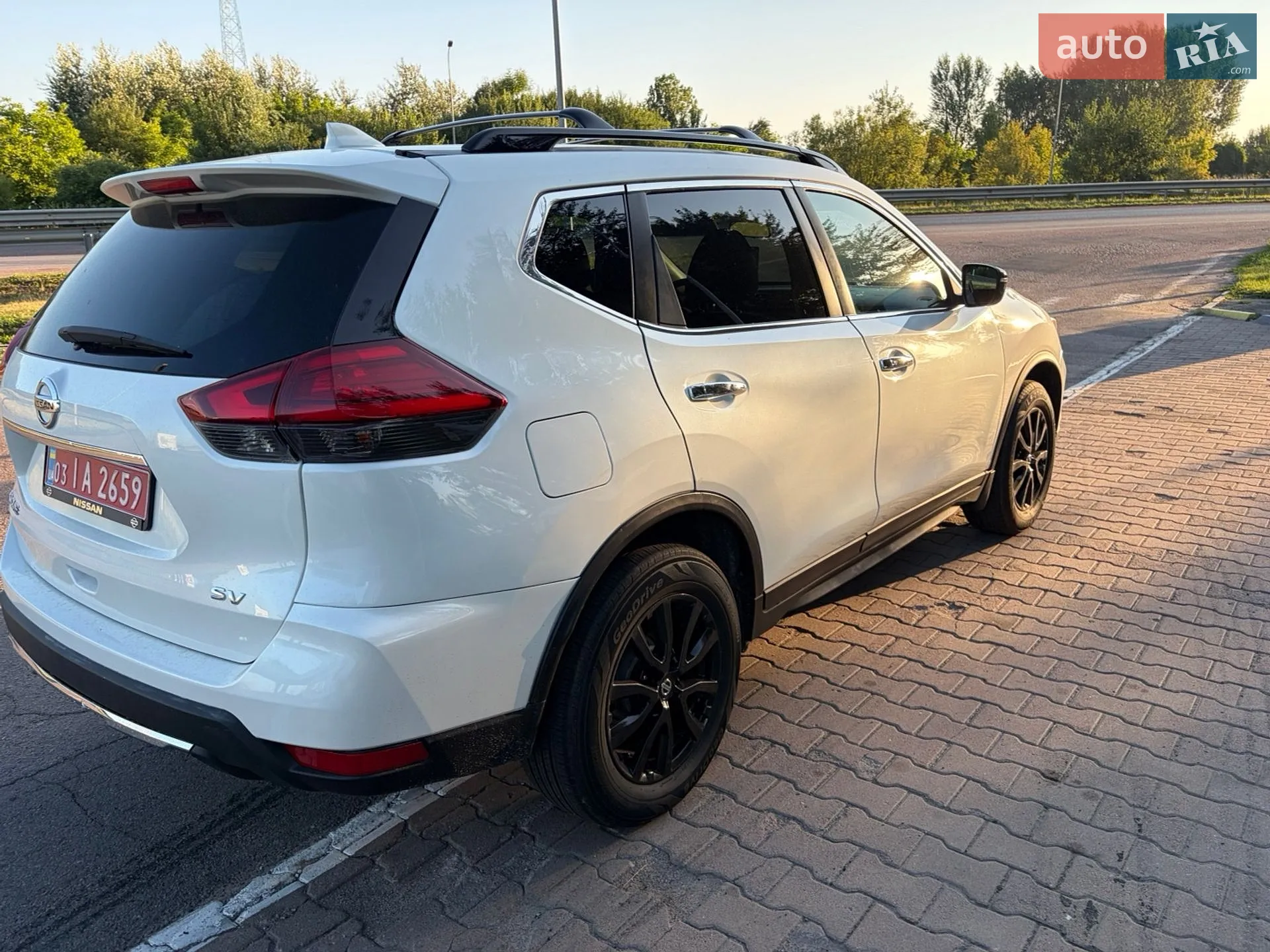 2017 Nissan Rogue - мініатюра 4