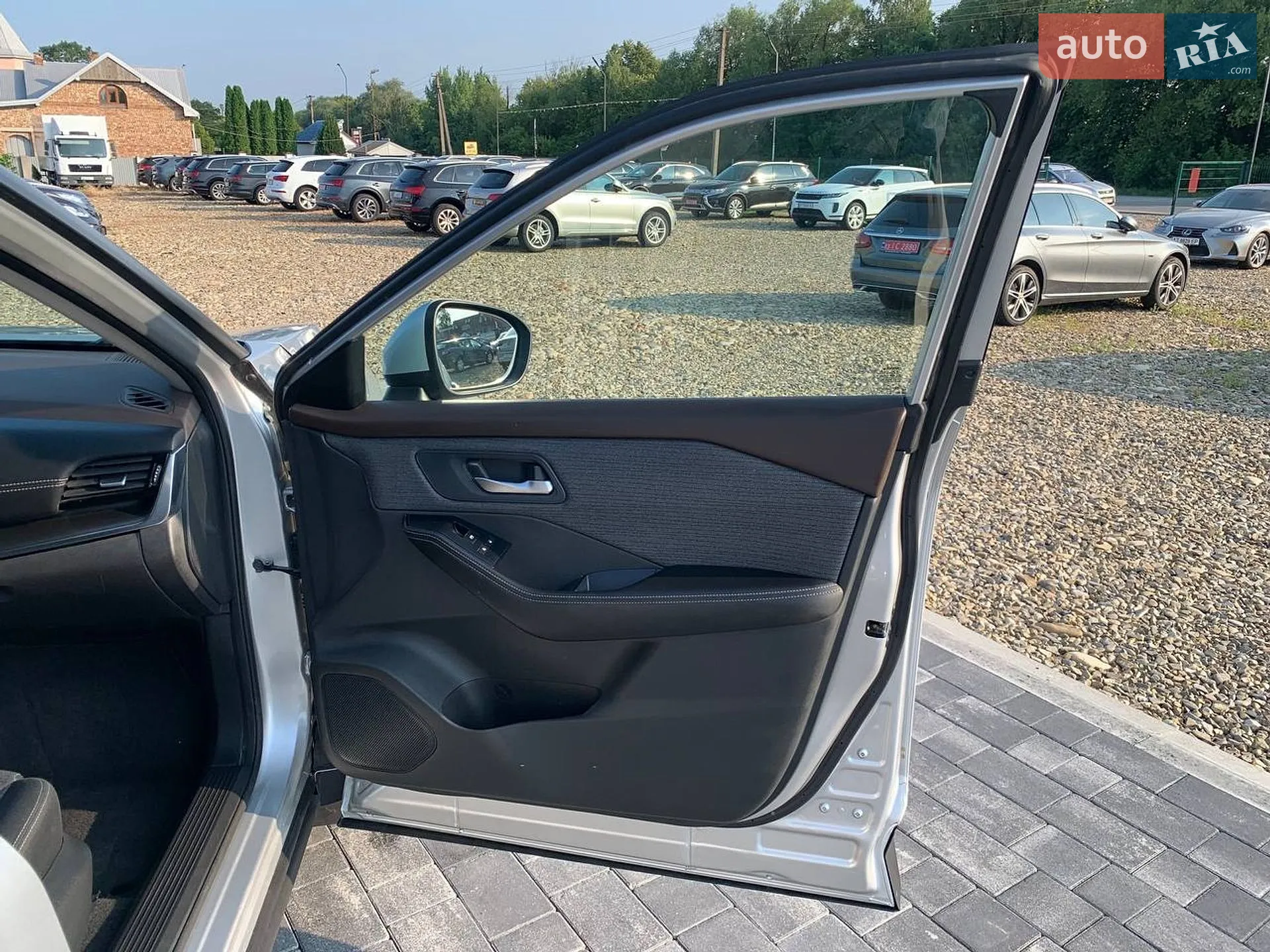 2022 Nissan Rogue - мініатюра 15