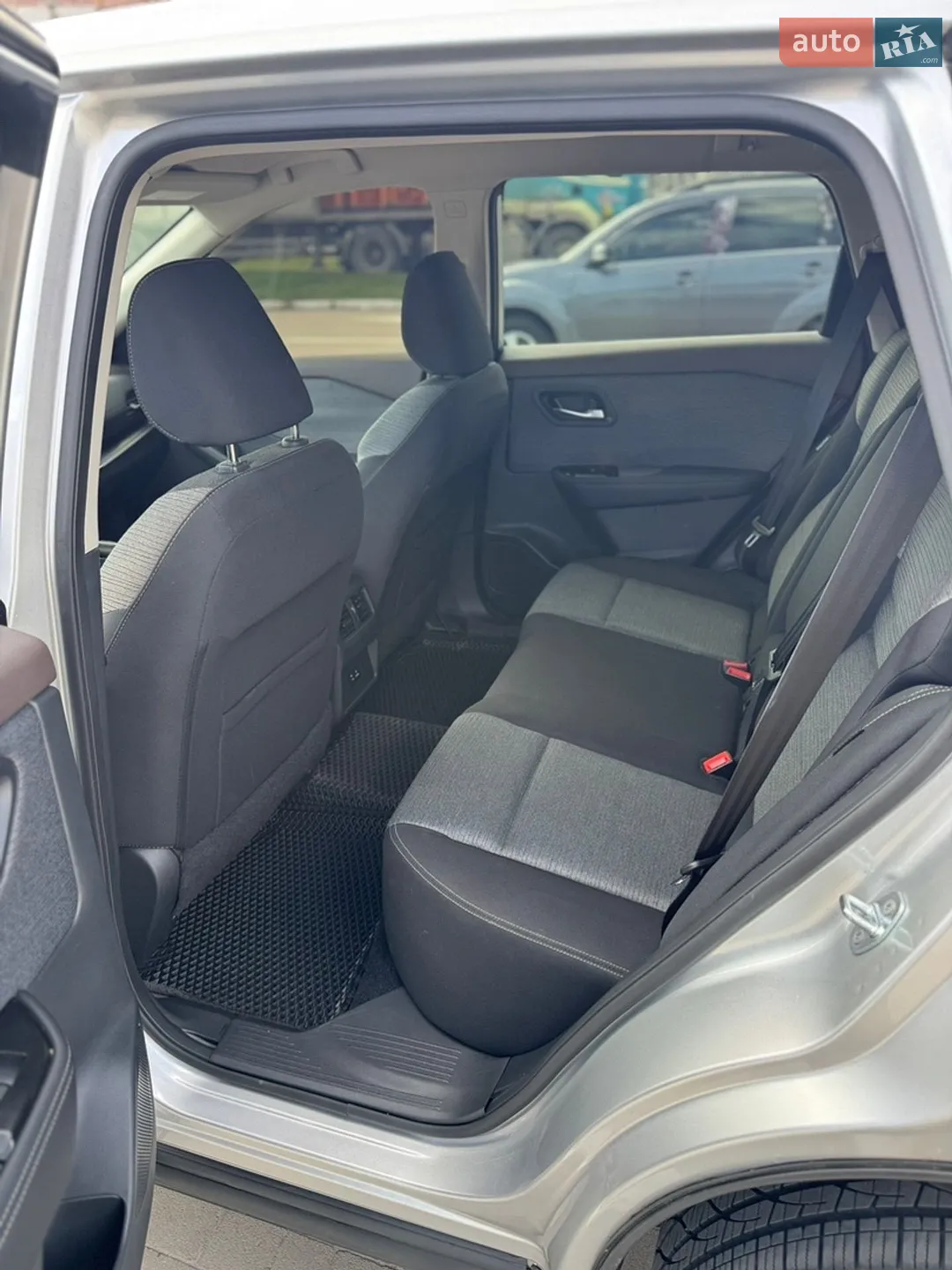 2022 Nissan Rogue - мініатюра 18