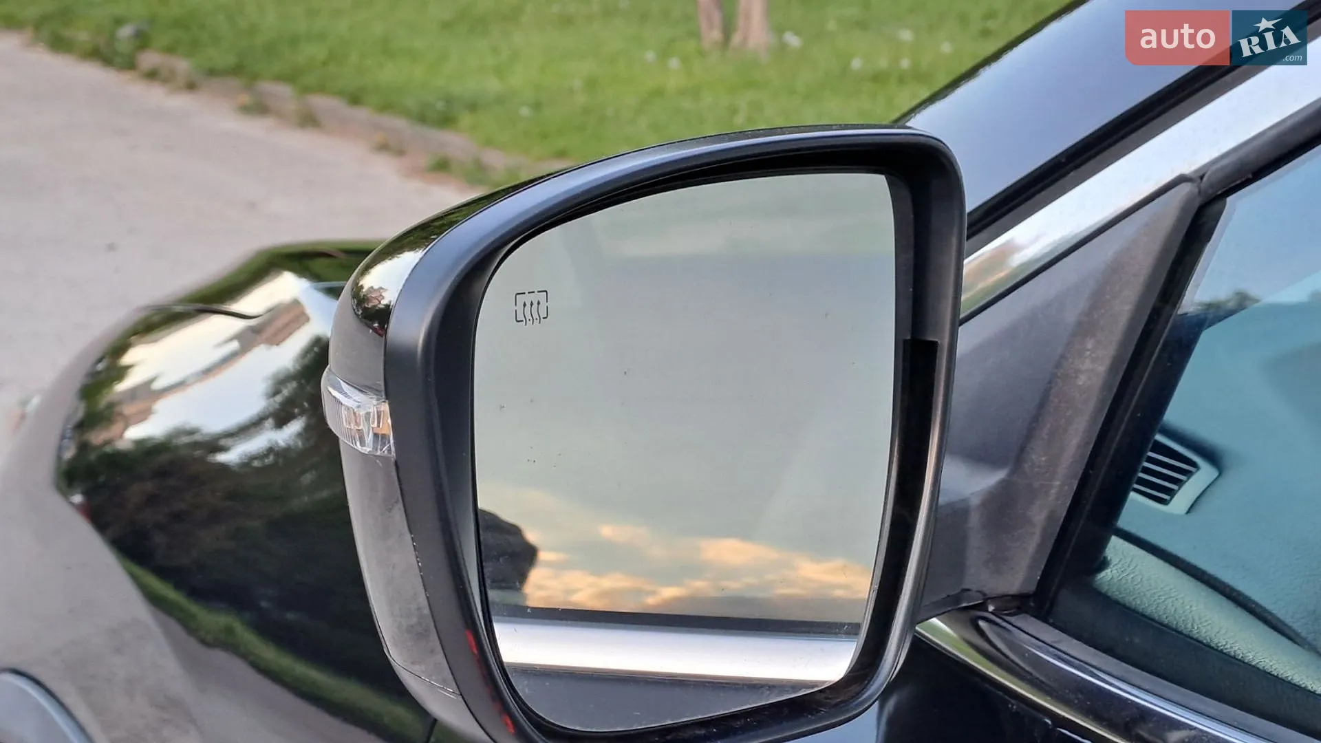 2019 Nissan Rogue - мініатюра 30