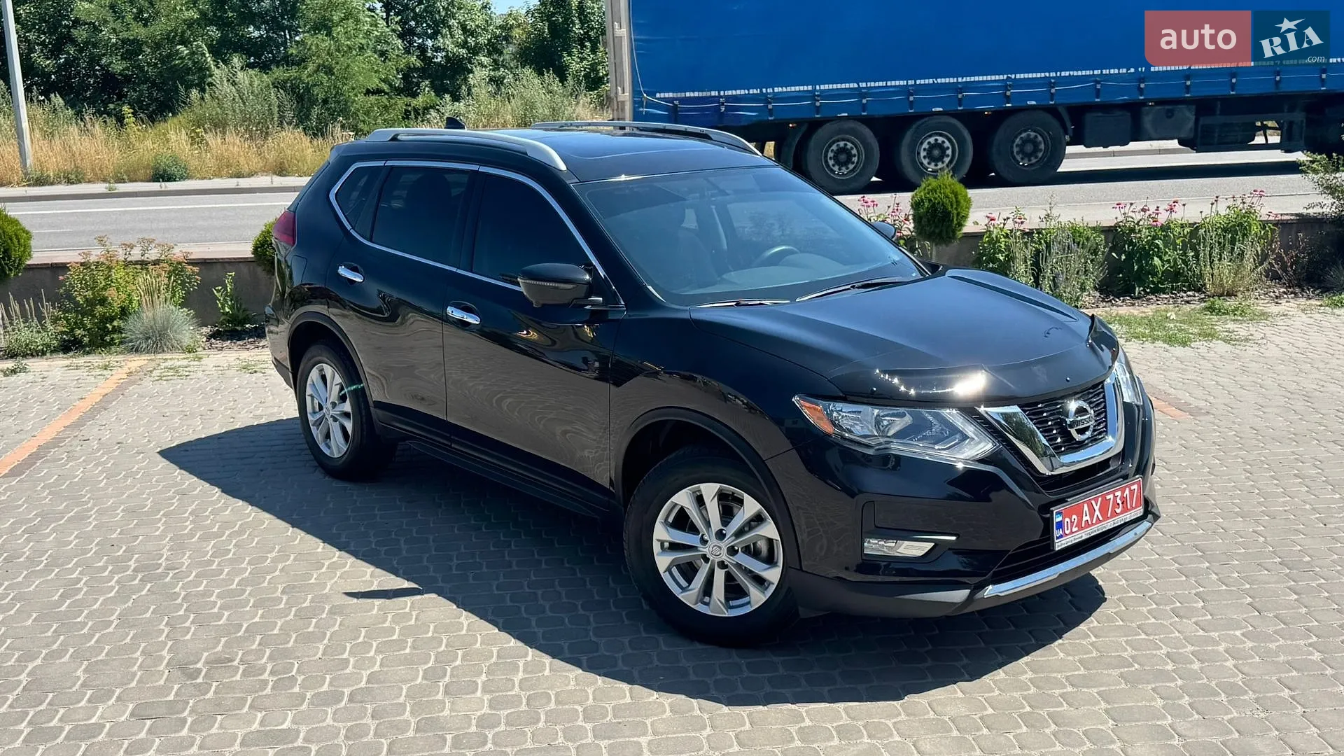 2017 Nissan Rogue - мініатюра 2