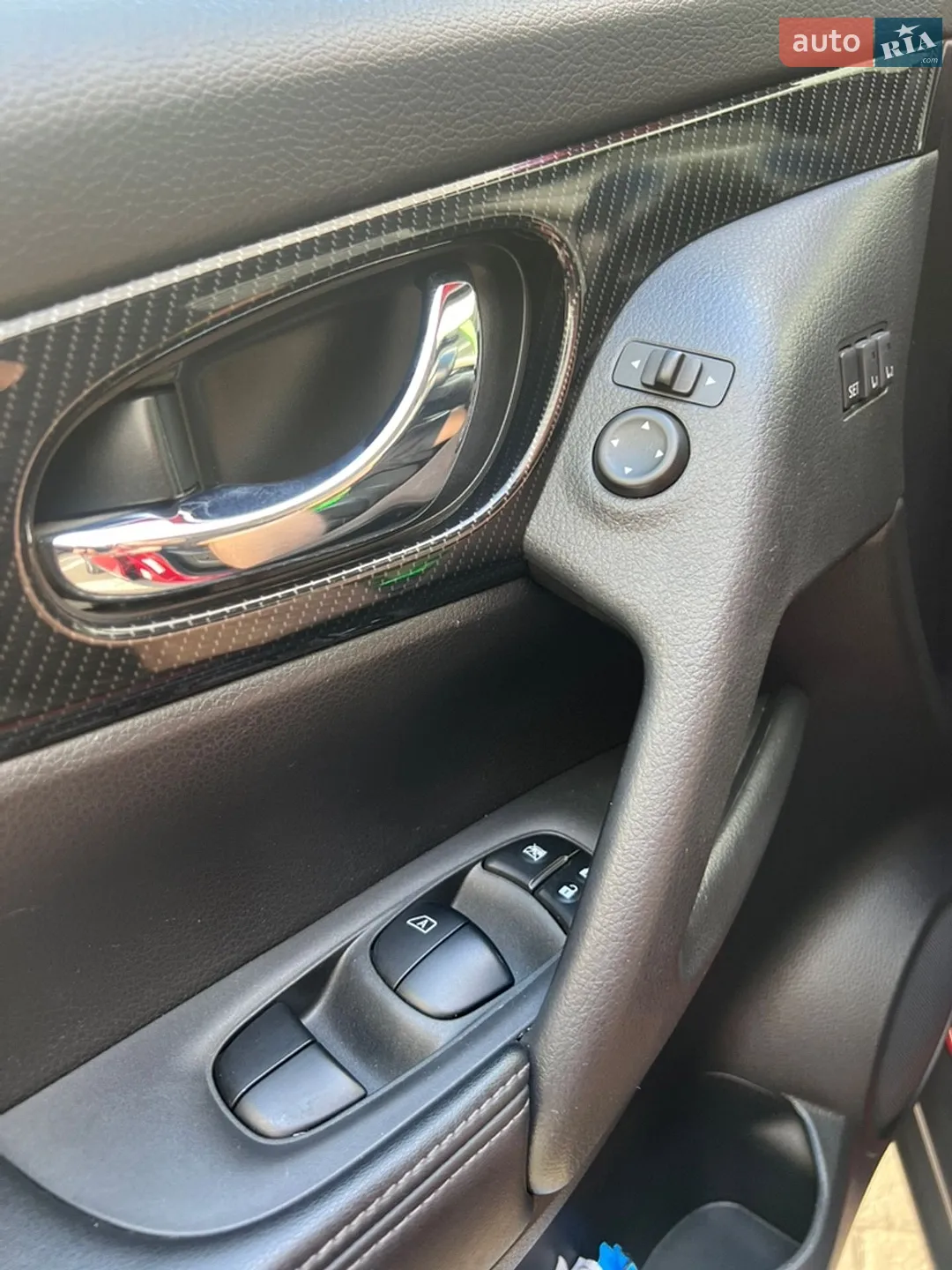 2017 Nissan Rogue - мініатюра 32