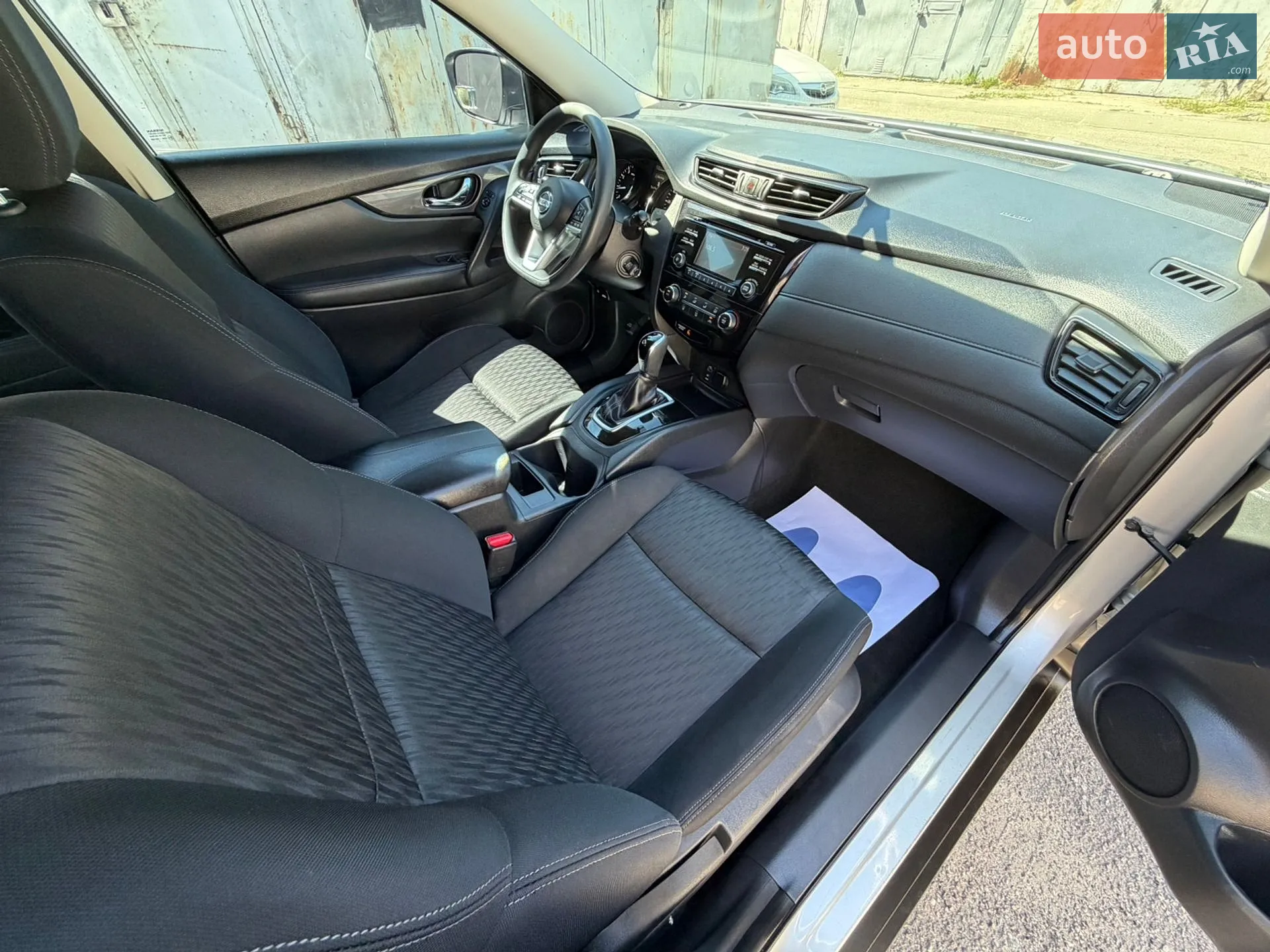 2017 Nissan Rogue - мініатюра 16