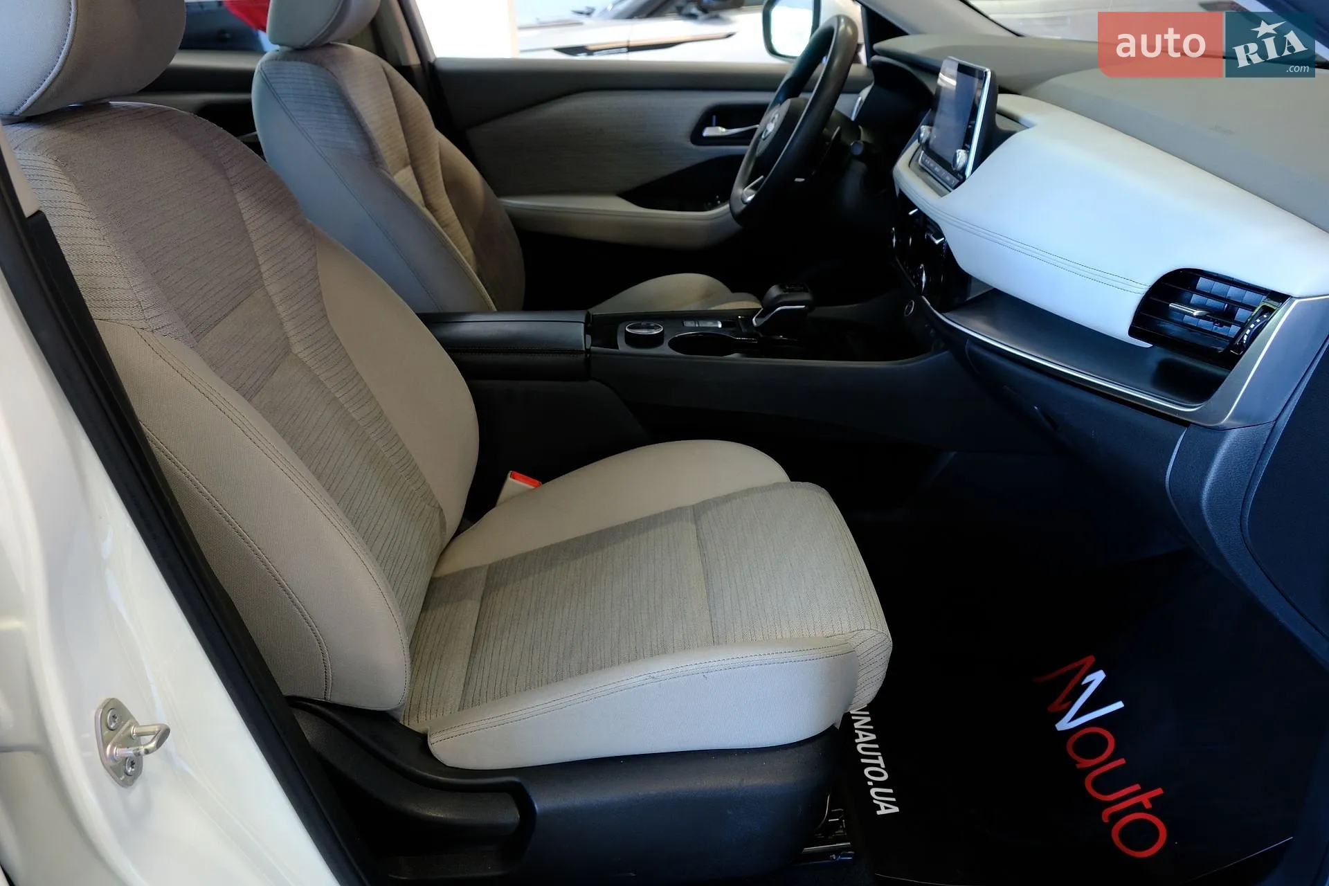 2021 Nissan Rogue - мініатюра 38