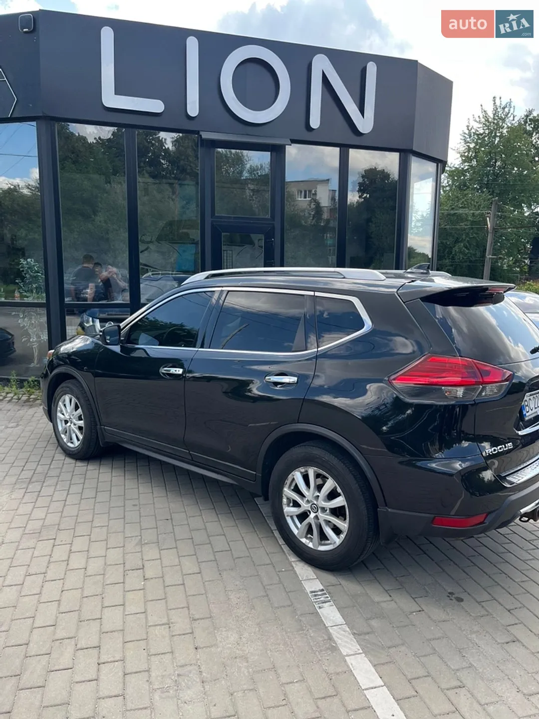 2017 Nissan Rogue - мініатюра 3