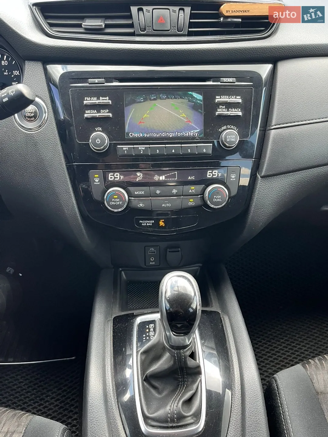 2017 Nissan Rogue - мініатюра 10