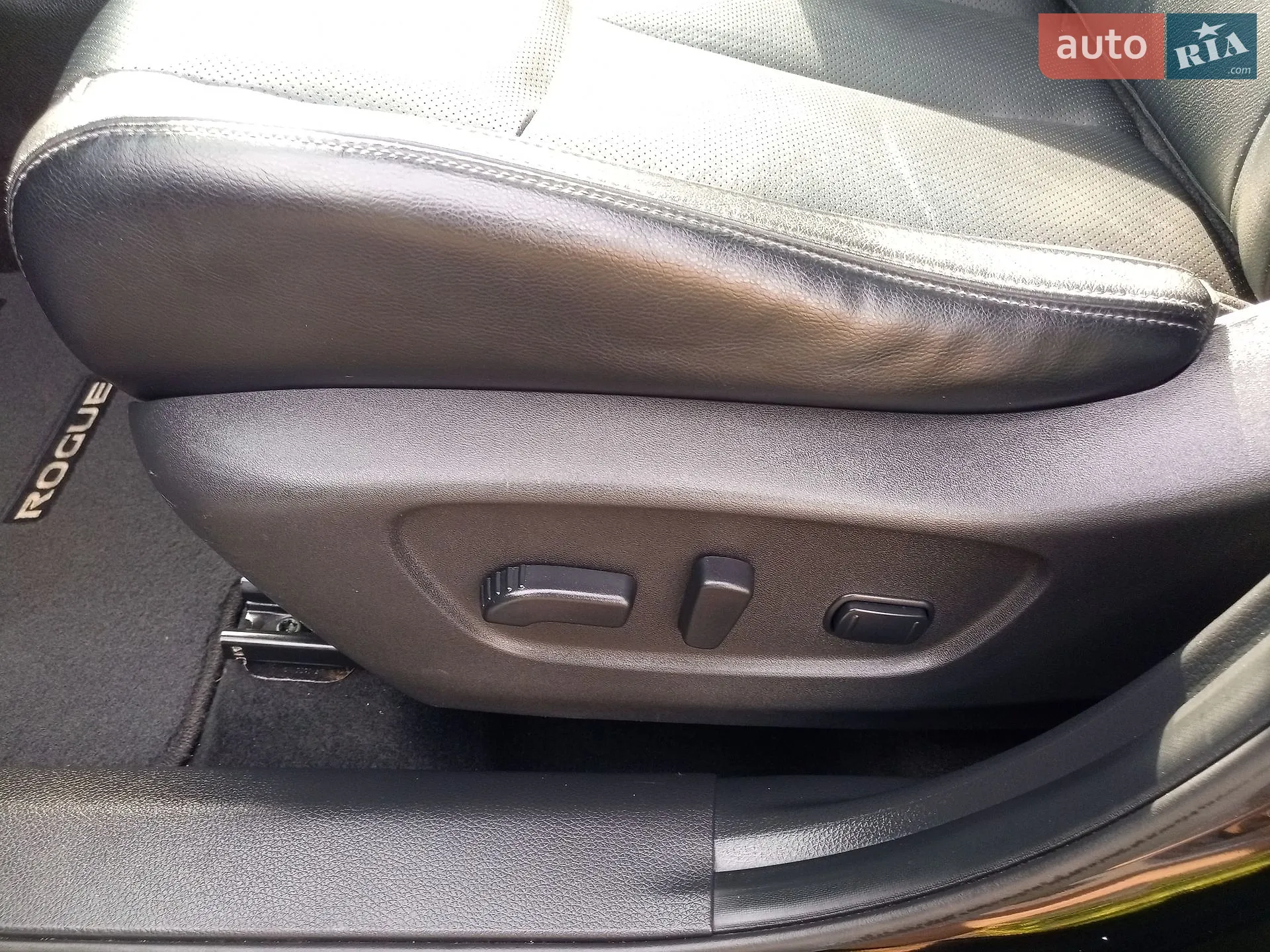2018 Nissan Rogue - мініатюра 32