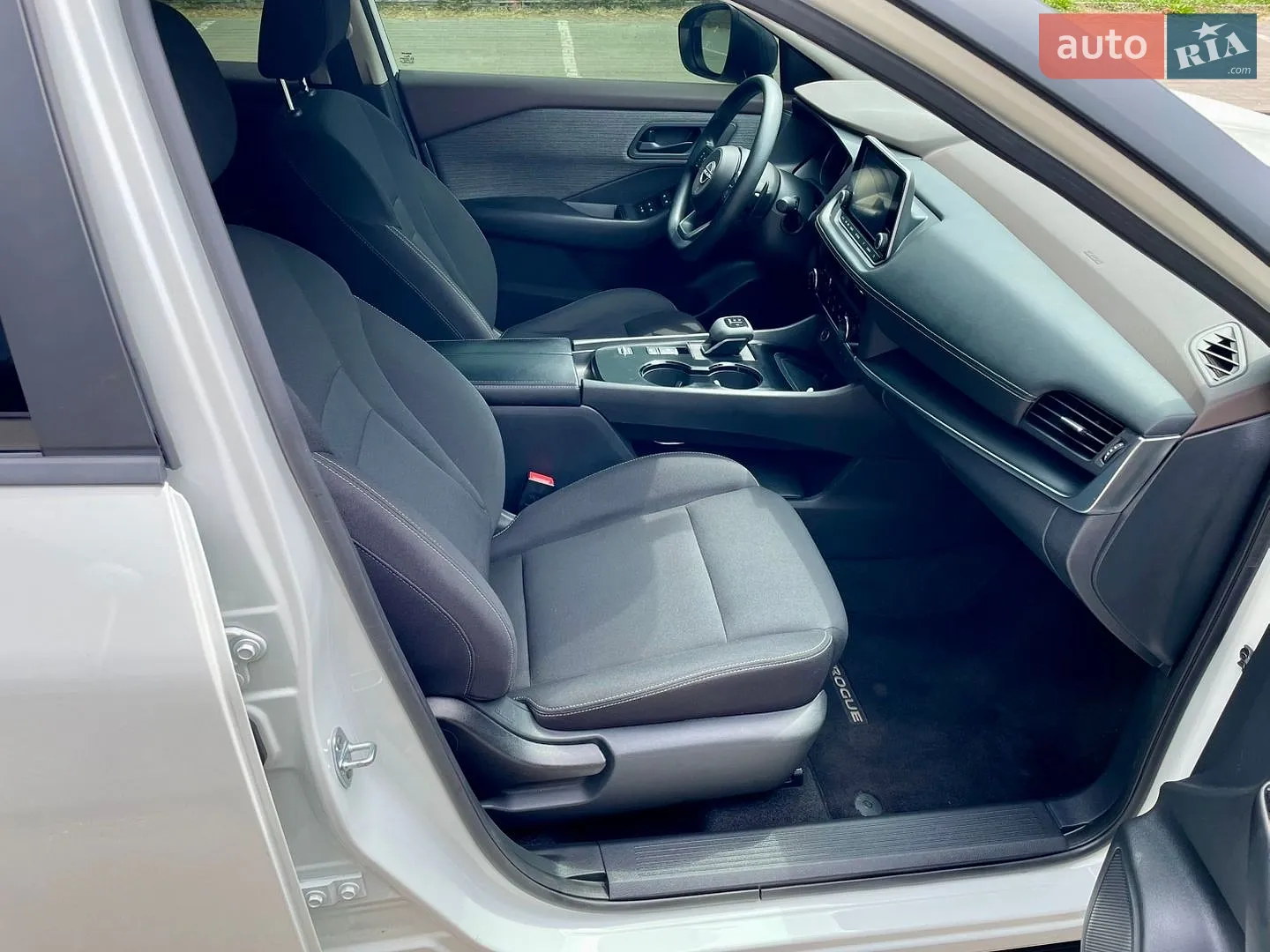 2022 Nissan Rogue - мініатюра 23