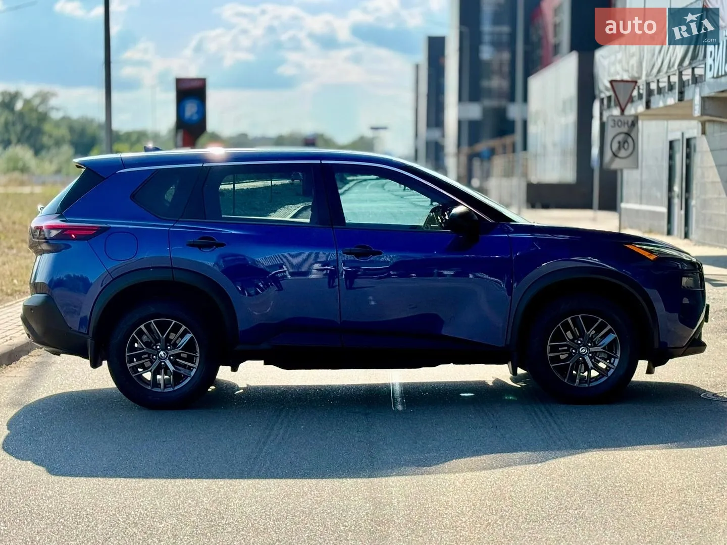 2021 Nissan Rogue - мініатюра 4