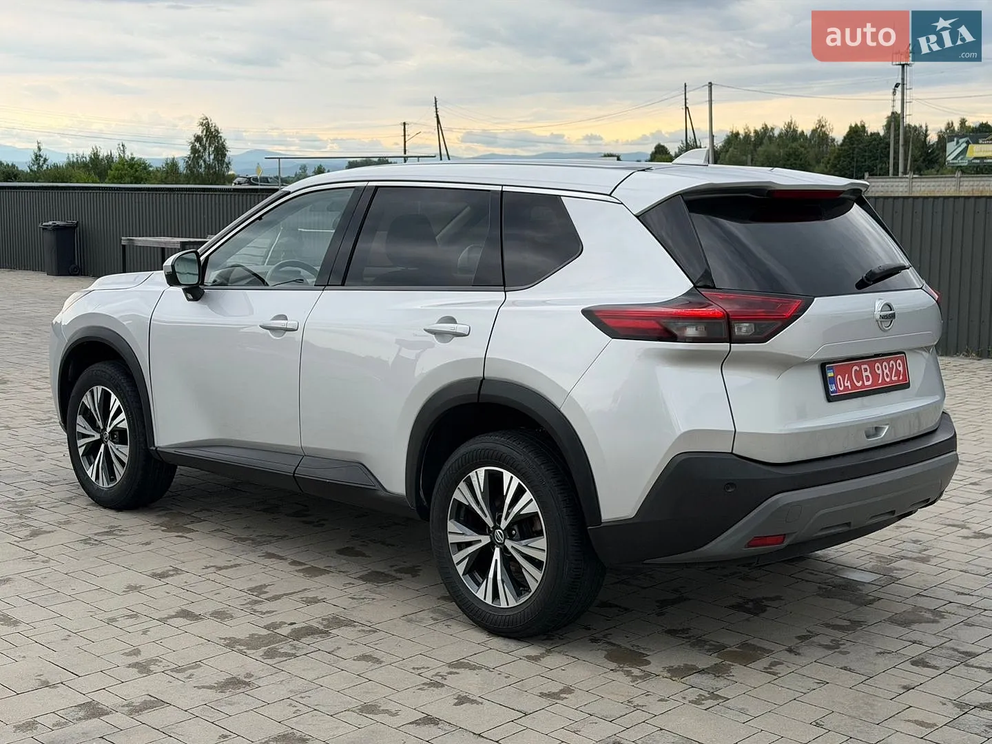 2021 Nissan Rogue - мініатюра 10
