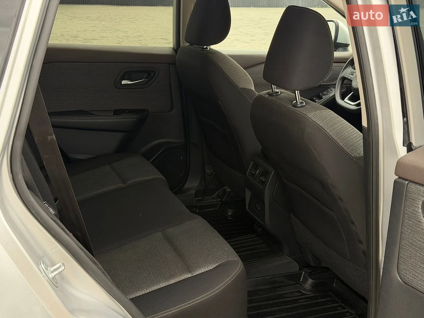 2021 Nissan Rogue - мініатюра 18