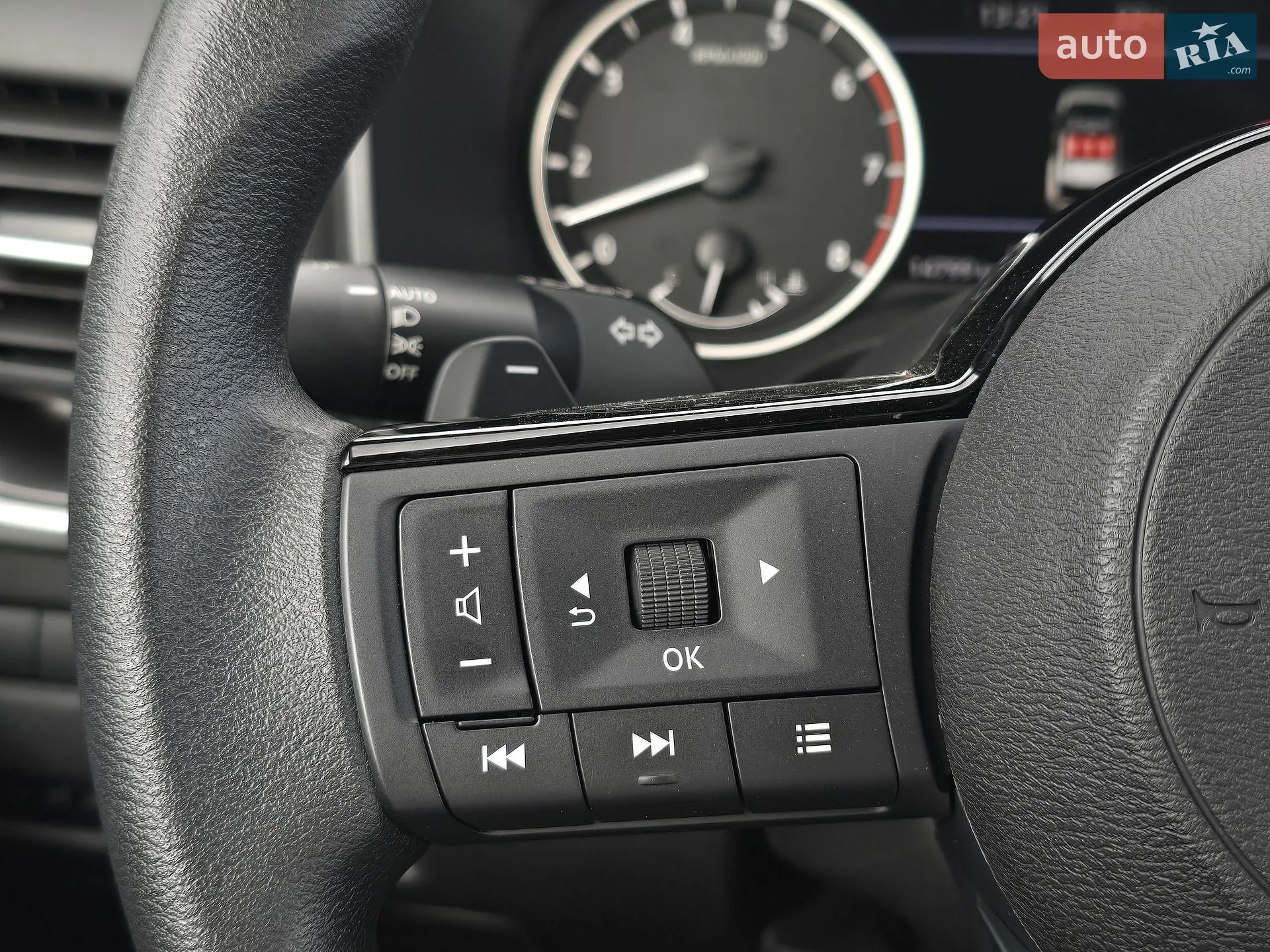 2023 Nissan Rogue - мініатюра 33