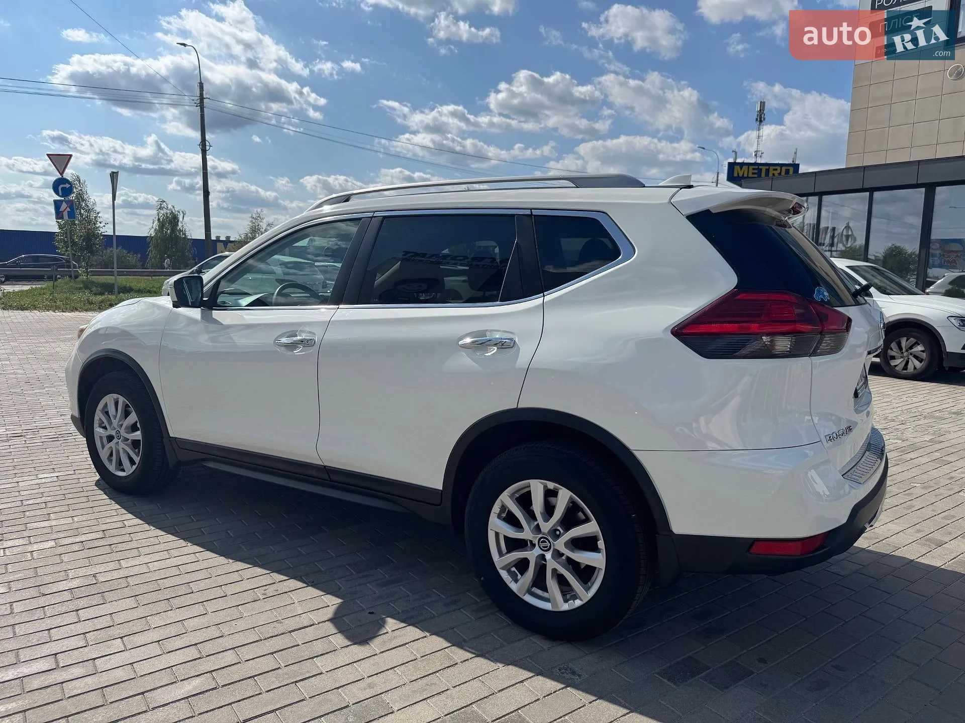 2017 Nissan Rogue - мініатюра 8