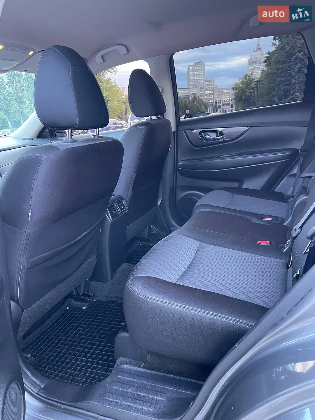 2018 Nissan Rogue - мініатюра 21