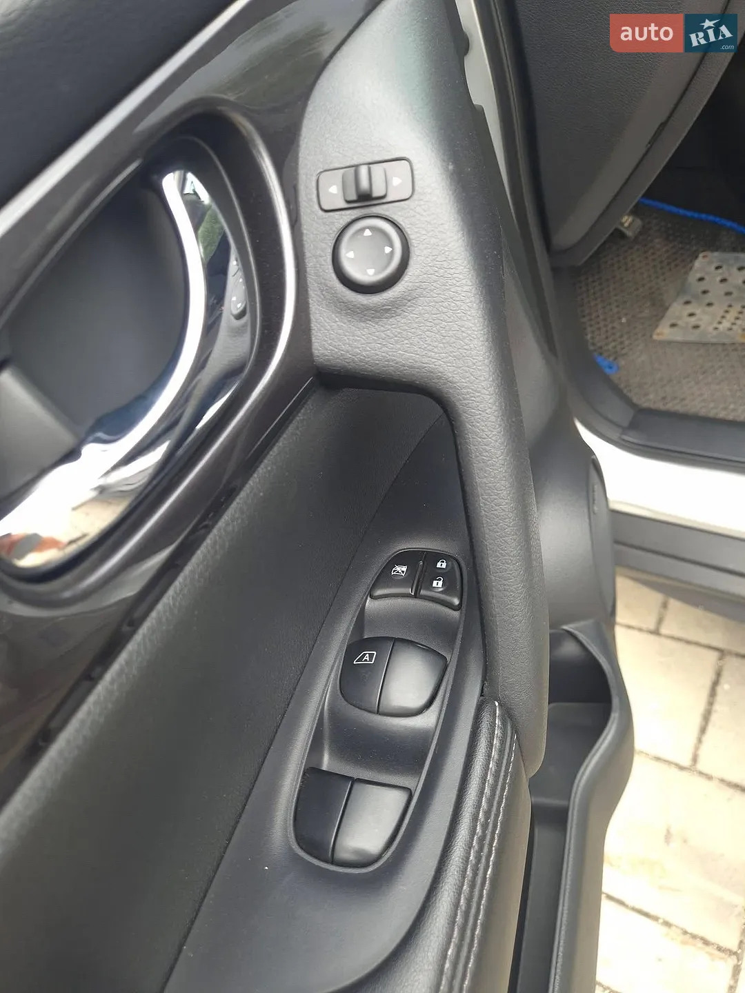 2018 Nissan Rogue - мініатюра 9