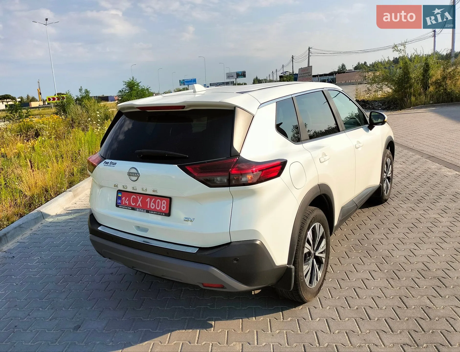 2022 Nissan Rogue - мініатюра 15