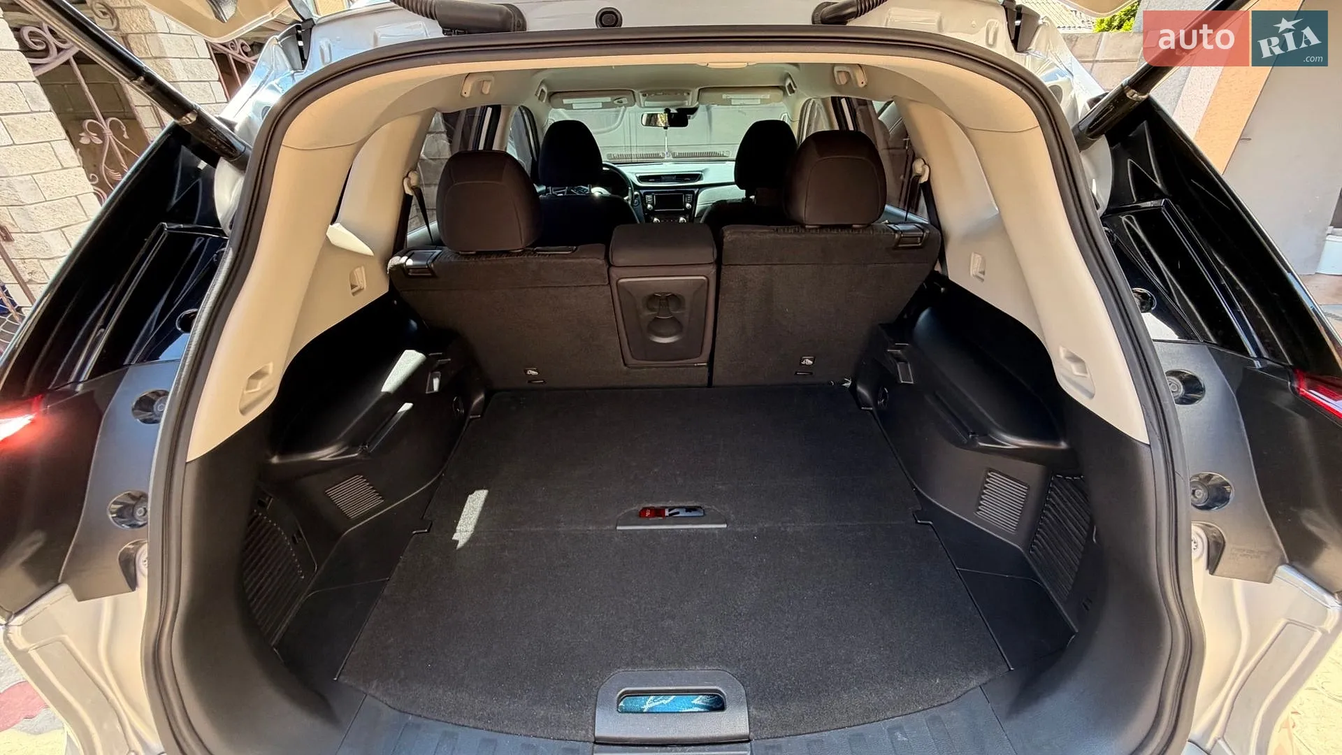 2019 Nissan Rogue - мініатюра 8